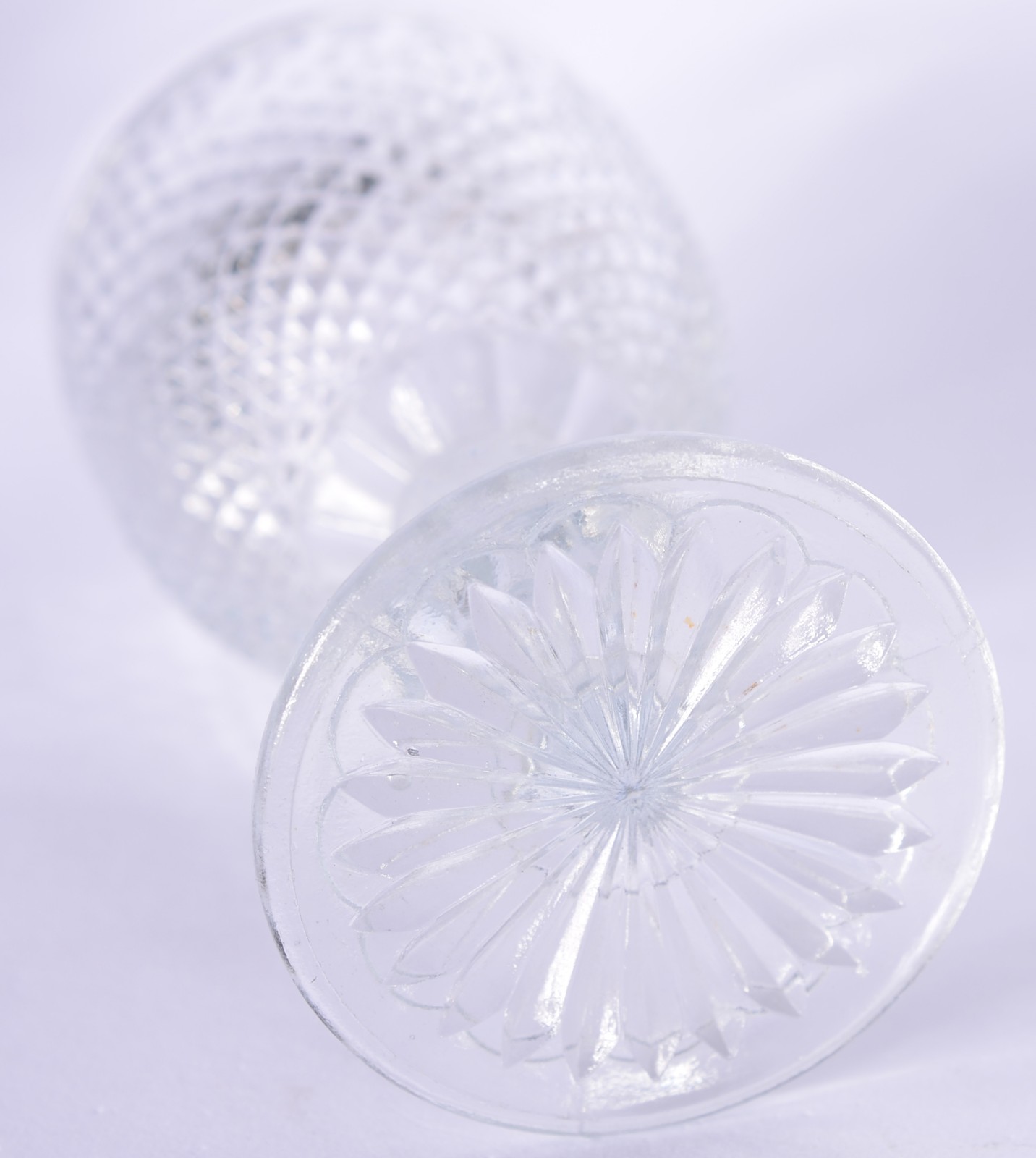 Serviço de cristal lapidação "bico de jaca", composto de: 28 taças... - foto 5 de 6