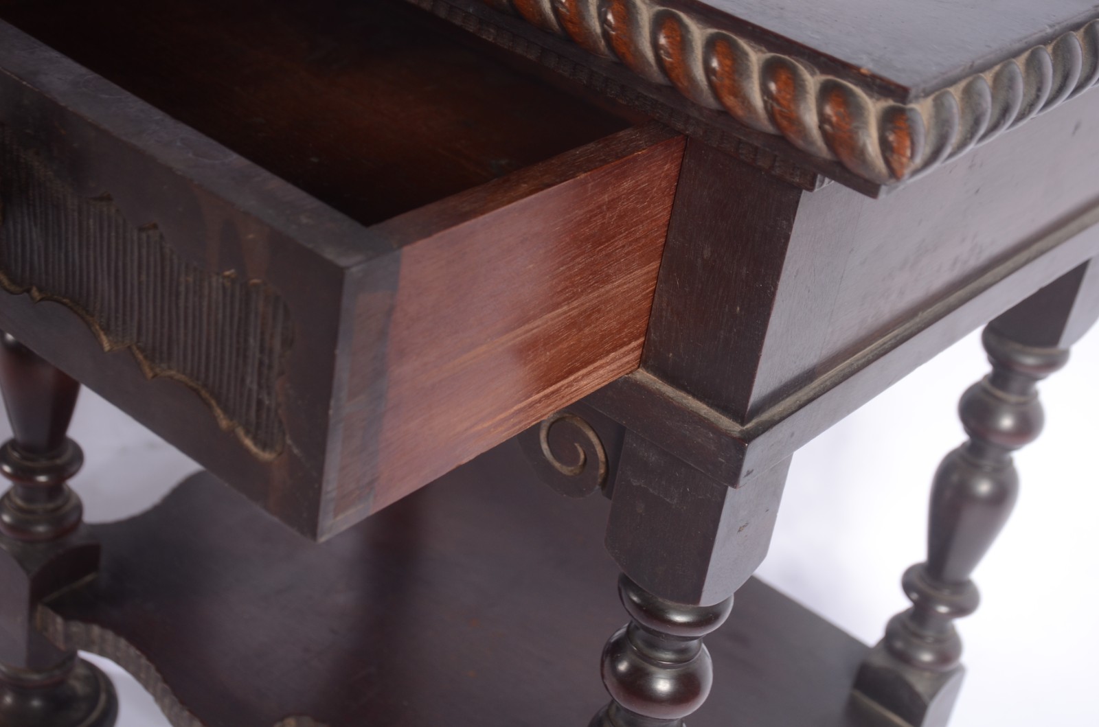 Conjunto de cama de casal de madeira nobre, detalhes com torneados e... - foto 2 de 10