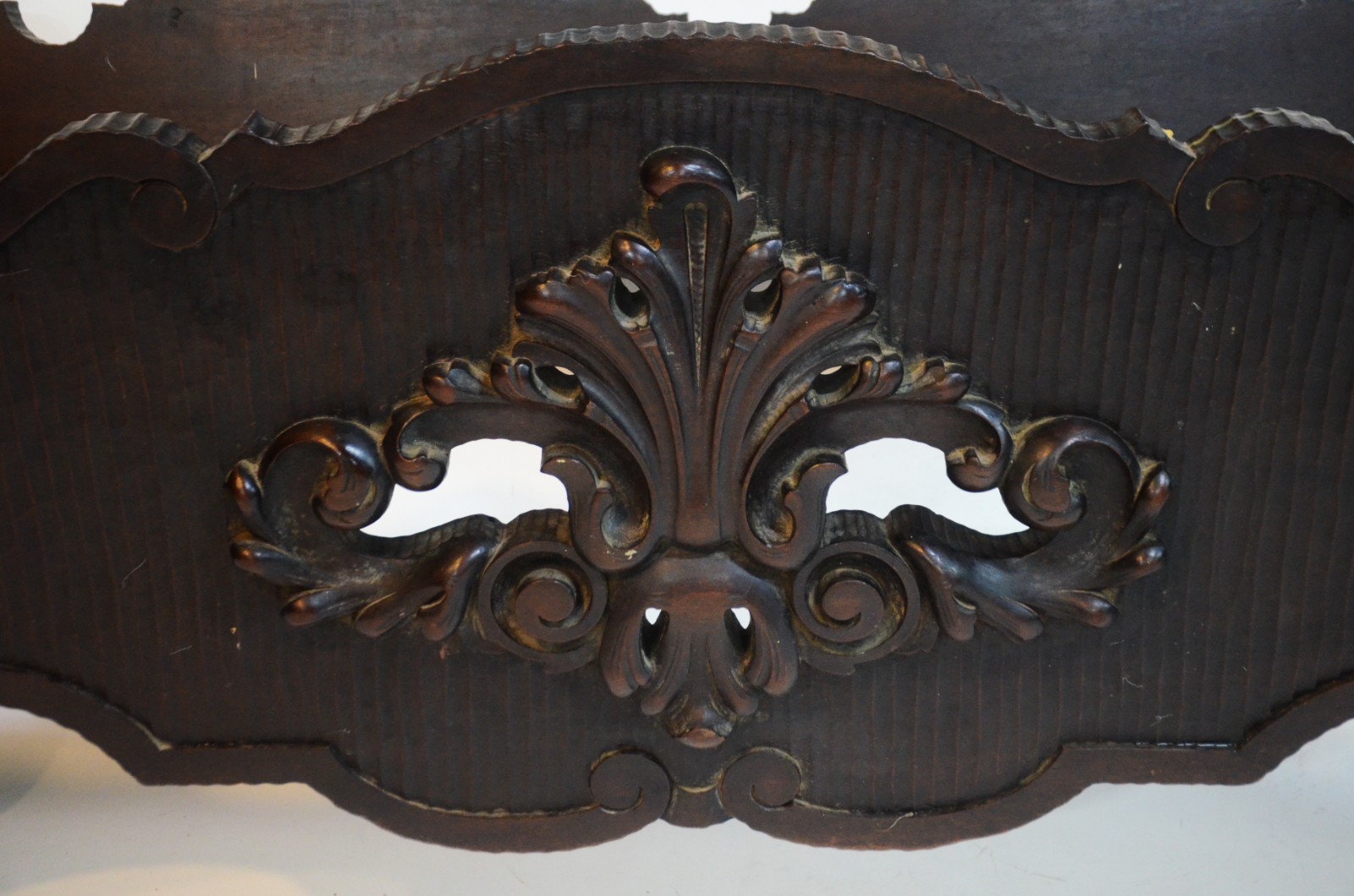 Conjunto de cama de casal de madeira nobre, detalhes com torneados e... - foto 6 de 10