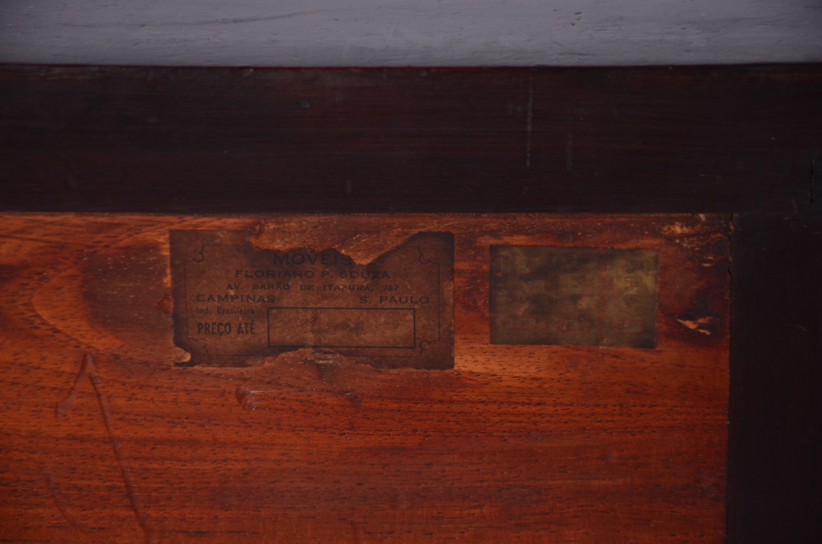 Conjunto de cama de casal de madeira nobre, detalhes com torneados e... - foto 9 de 10