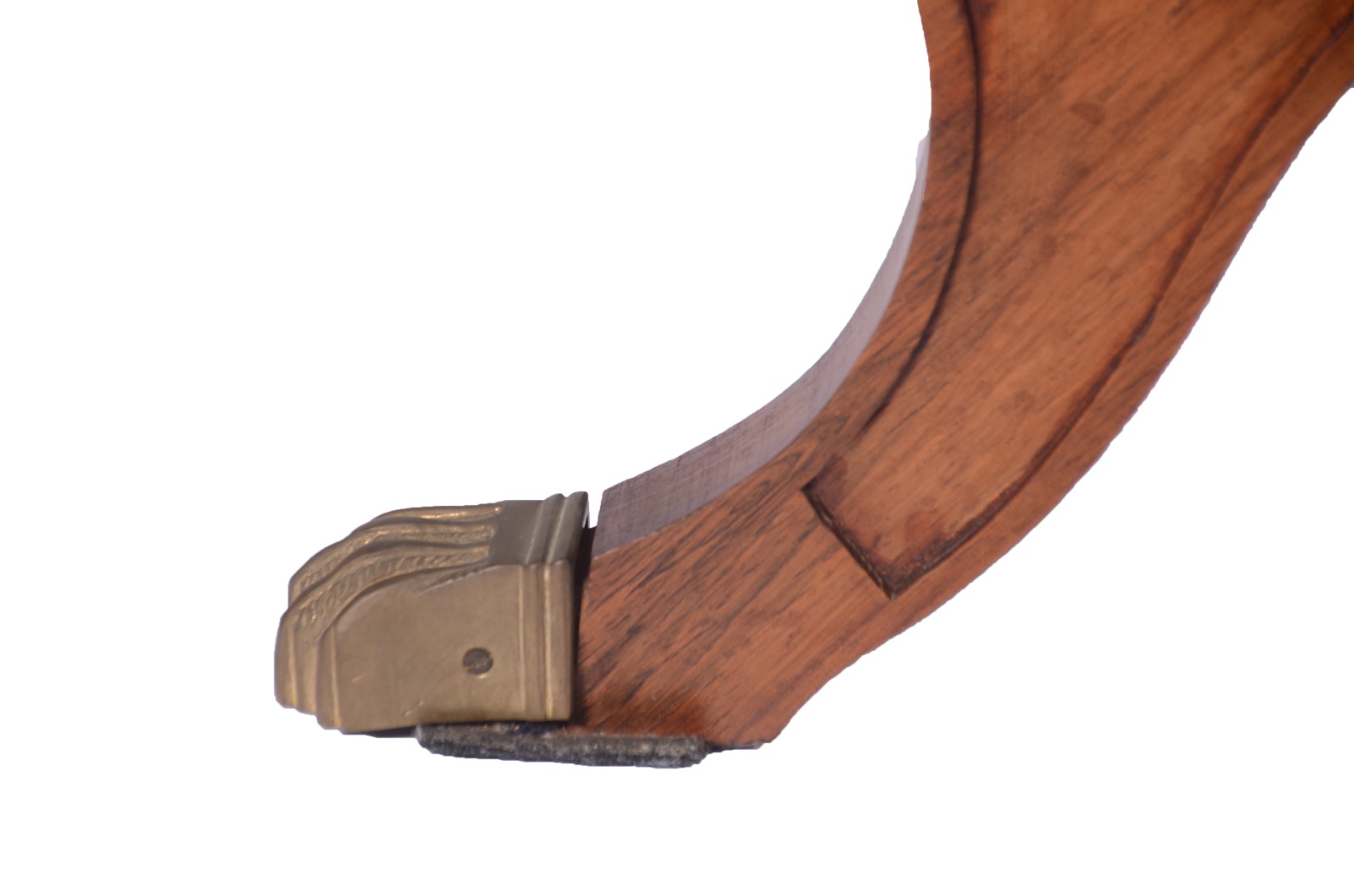 Conjunto de sofá e par de poltronas de jacarandá com estofamento... - foto 4 de 6
