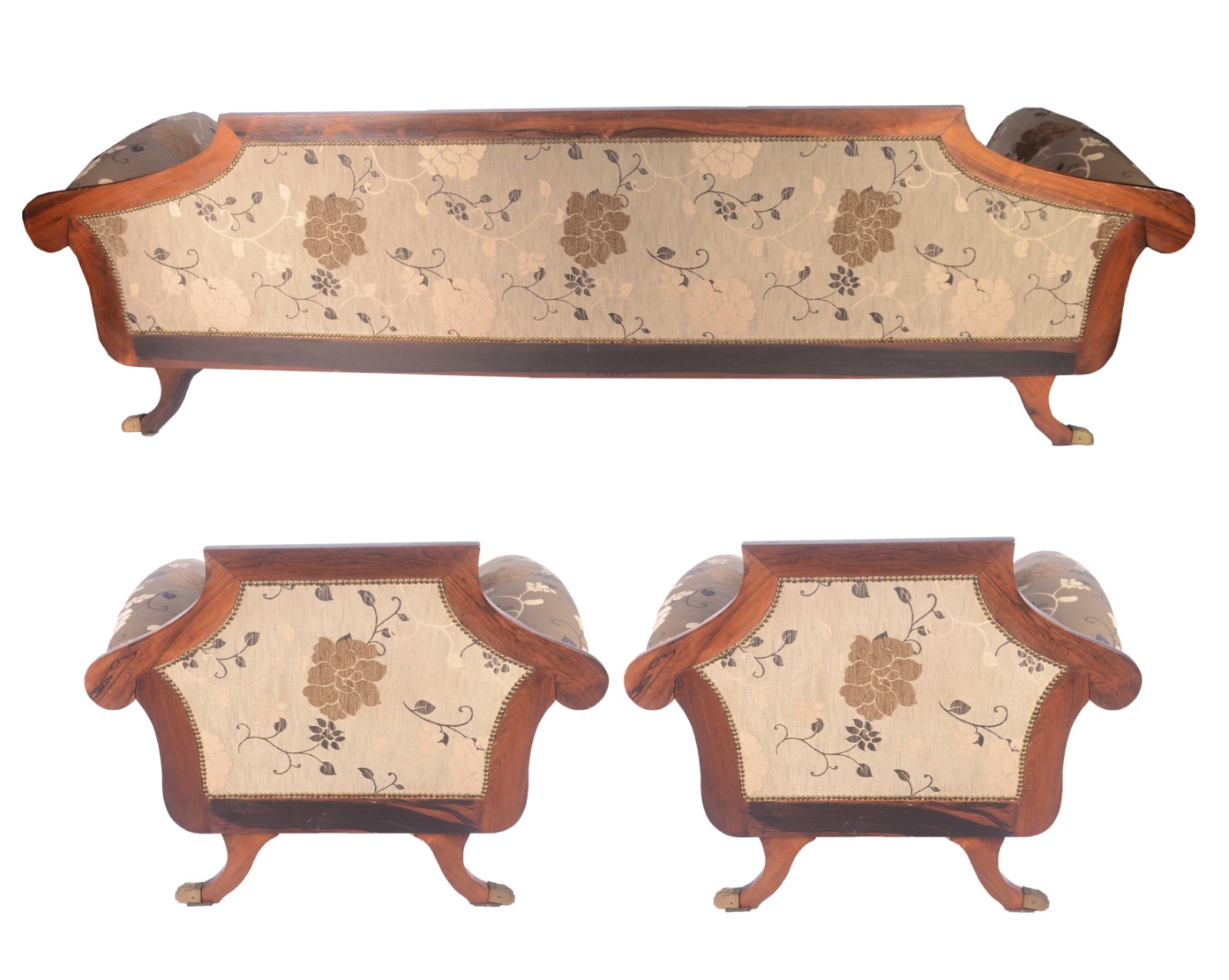 Conjunto de sofá e par de poltronas de jacarandá com estofamento... - foto 6 de 6