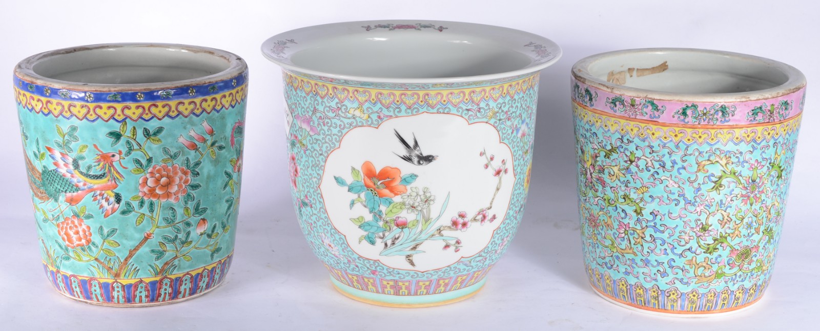 Três cachepots de porcelana chinesa, decorações com pássaros e flores... - foto 1 de 6