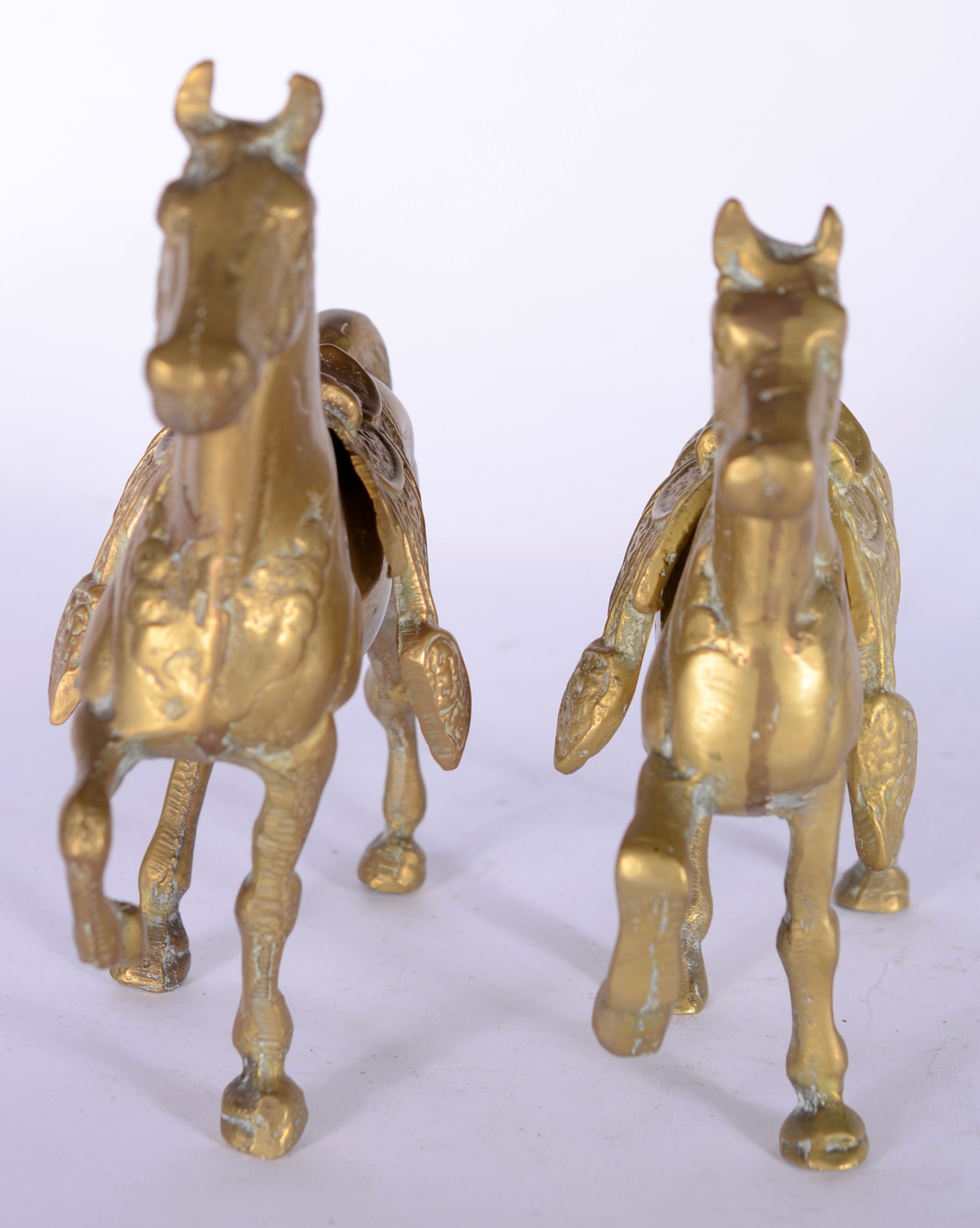 Par de esculturas de bronze representando cavalos. - foto 5 de 6
