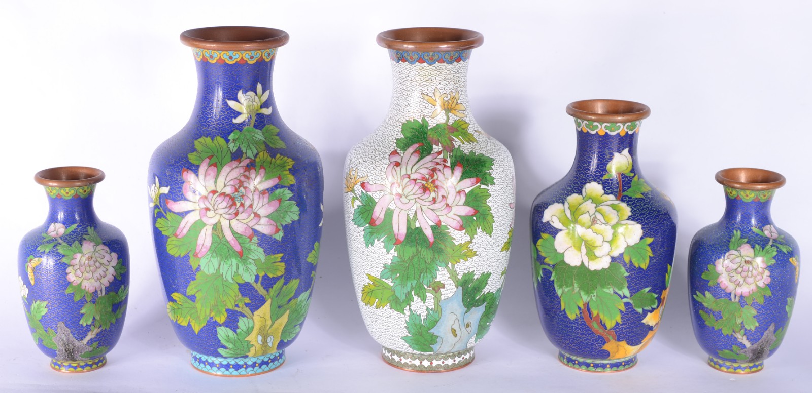 Lote com 10 vasos diversos de cloisoné chines em policromia. - foto 2 de 6