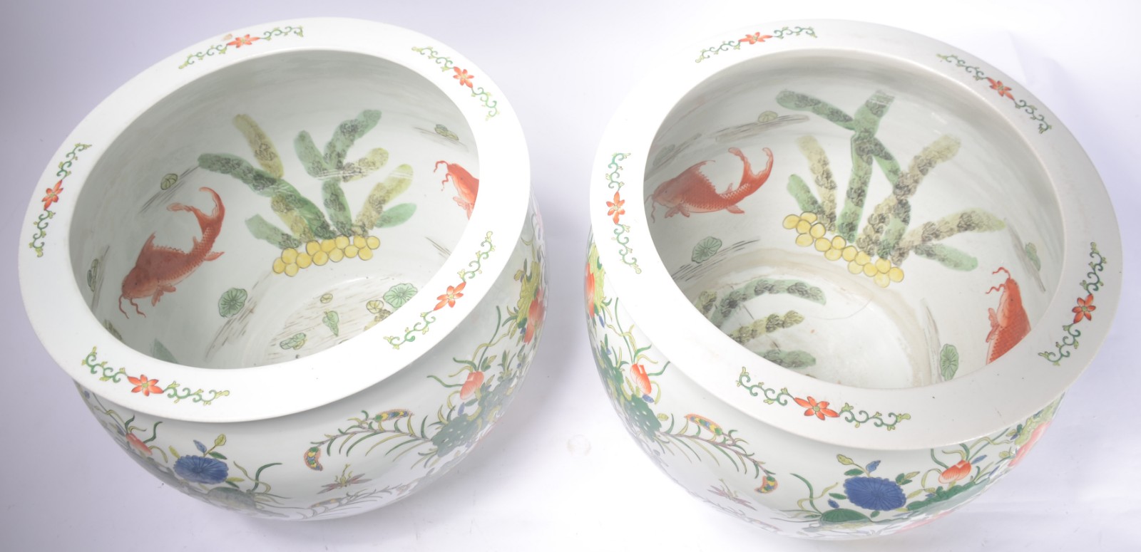 Par de aquários de porcelana chinesa, decorado com flores policromia... - foto 3 de 6