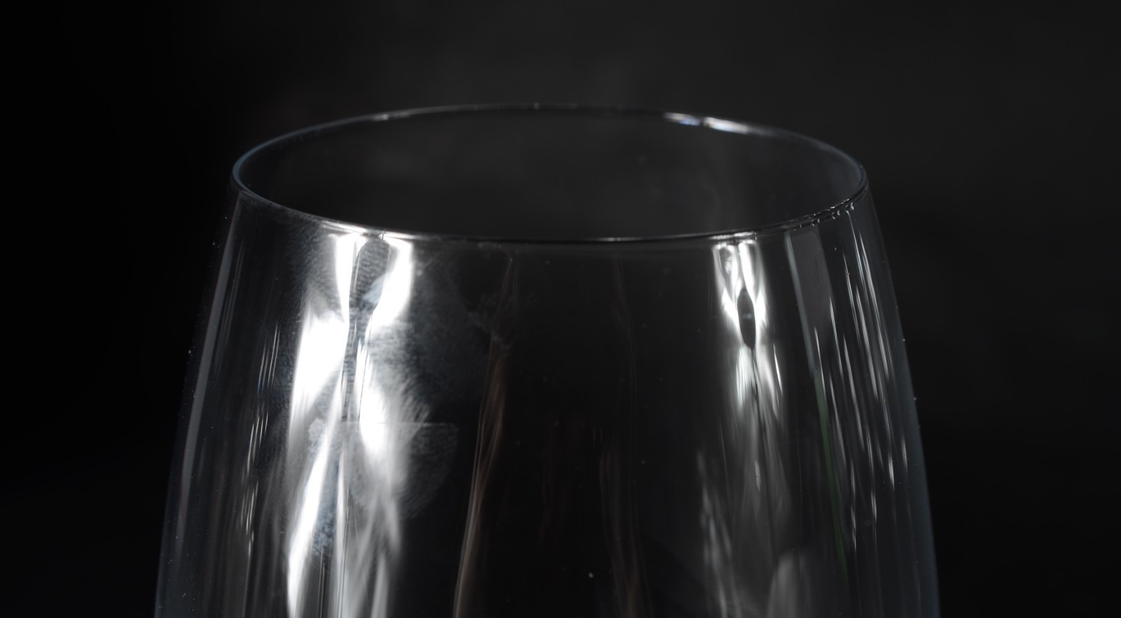 Seis taças de cristal para vinho, 430 ml. - foto 3 de 4