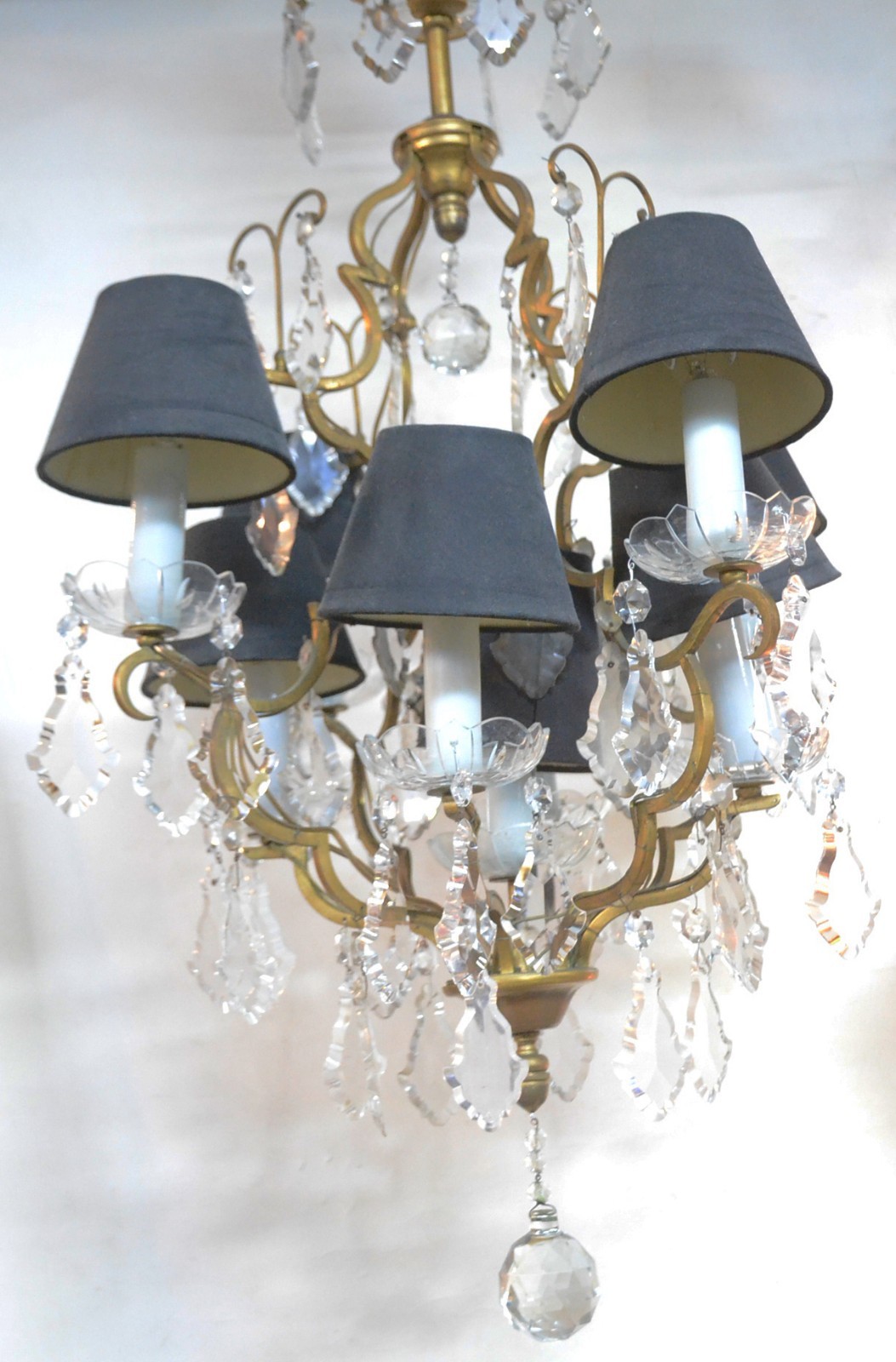 Lustre de metal dourado com placas de cristal lapidado, estilo... - foto 1 de 7