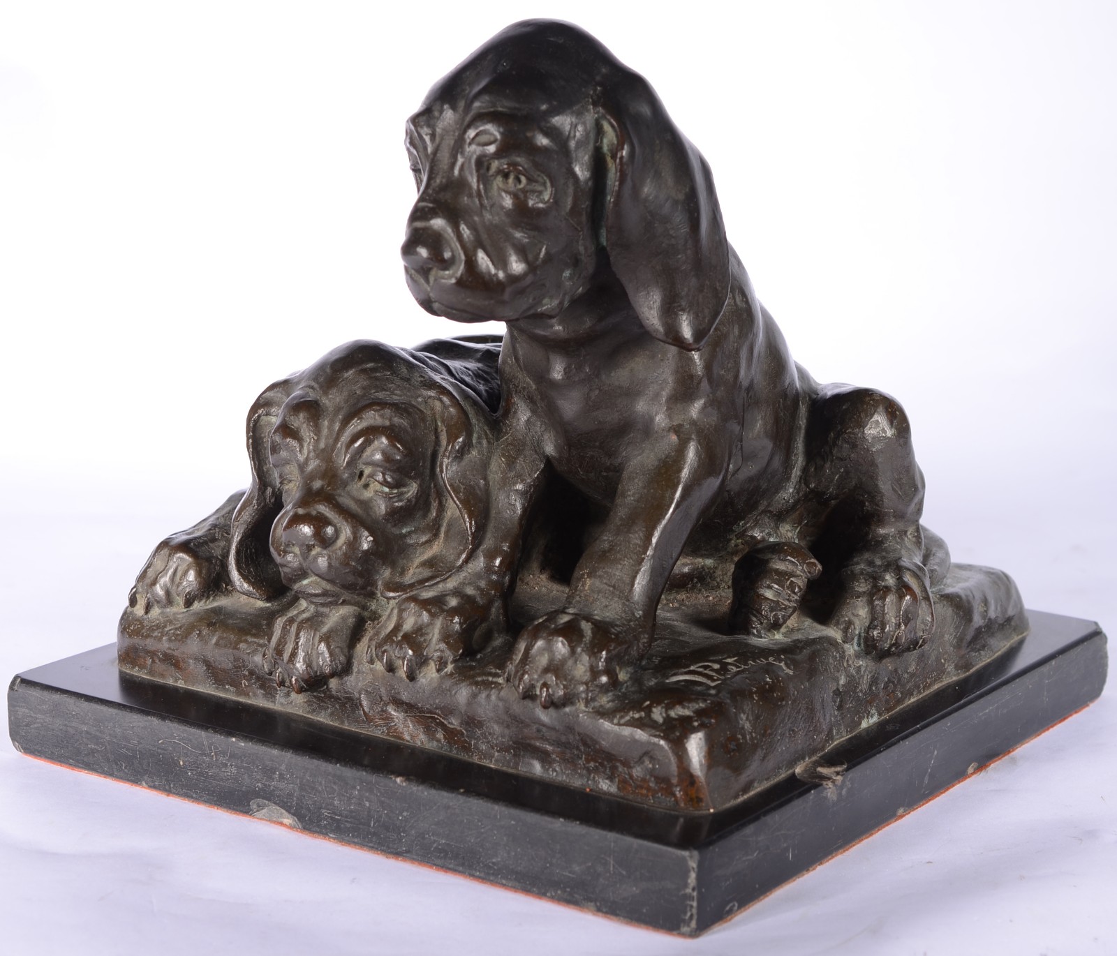 Grupo escultórico de bronze, base de mármore. Assinada. (mármore com... - foto 2 de 7