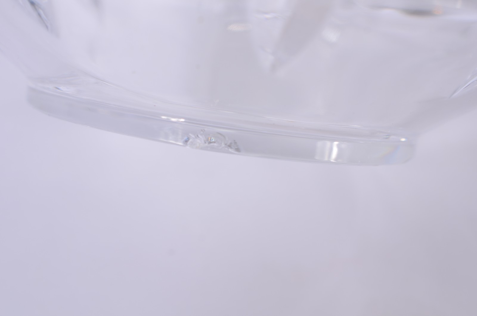 Três peças de cristal tcheco, sendo: prato para bolo, bowl e 2... - foto 5 de 9