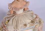 Quatros esculturas porcelana diversas represent... - Quatros esculturas porcelana diversas representando figuras femininas.