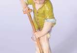 Meissen (1708),  - Escultura de porcelana alemã de Meissen representando pequeno jardineiro.