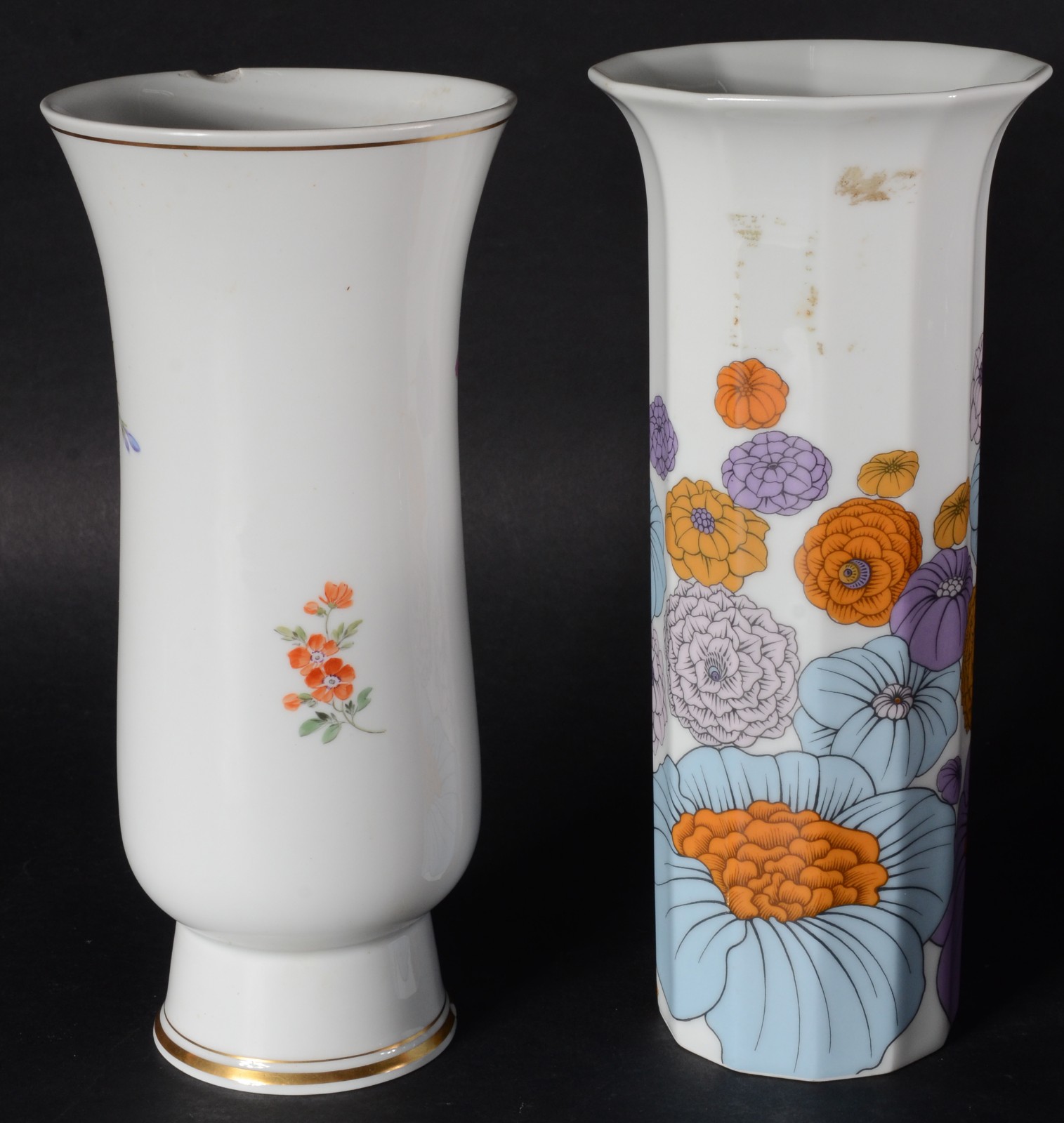 Dois vasos de porcelana, sendo um Rosenthal facetado com flores em... - foto 2 de 9