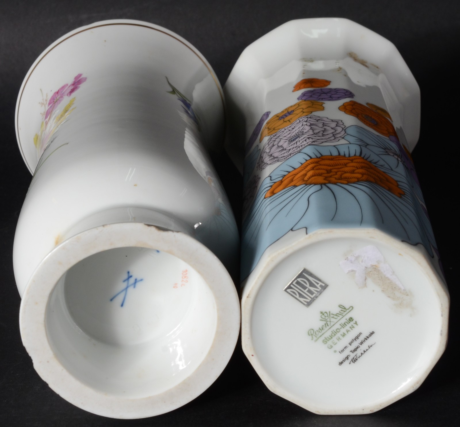 Dois vasos de porcelana, sendo um Rosenthal facetado com flores em... - foto 6 de 9
