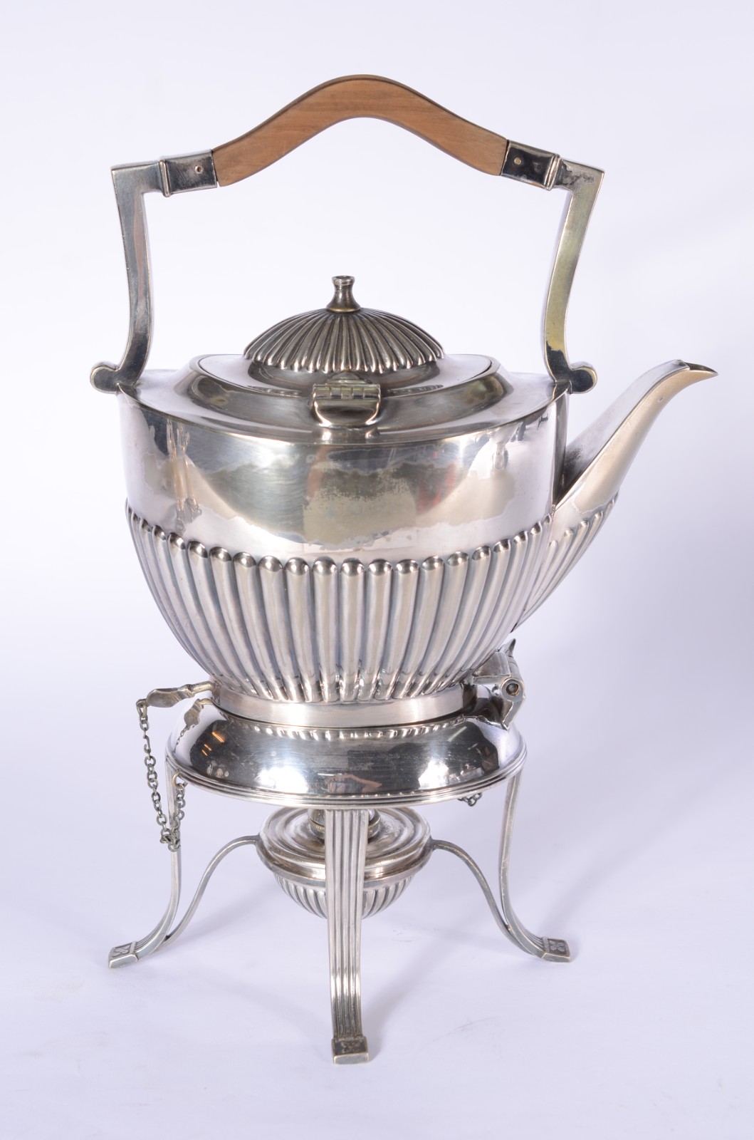 Samovar de metal prateado, estilo inglês. - foto 3 de 10