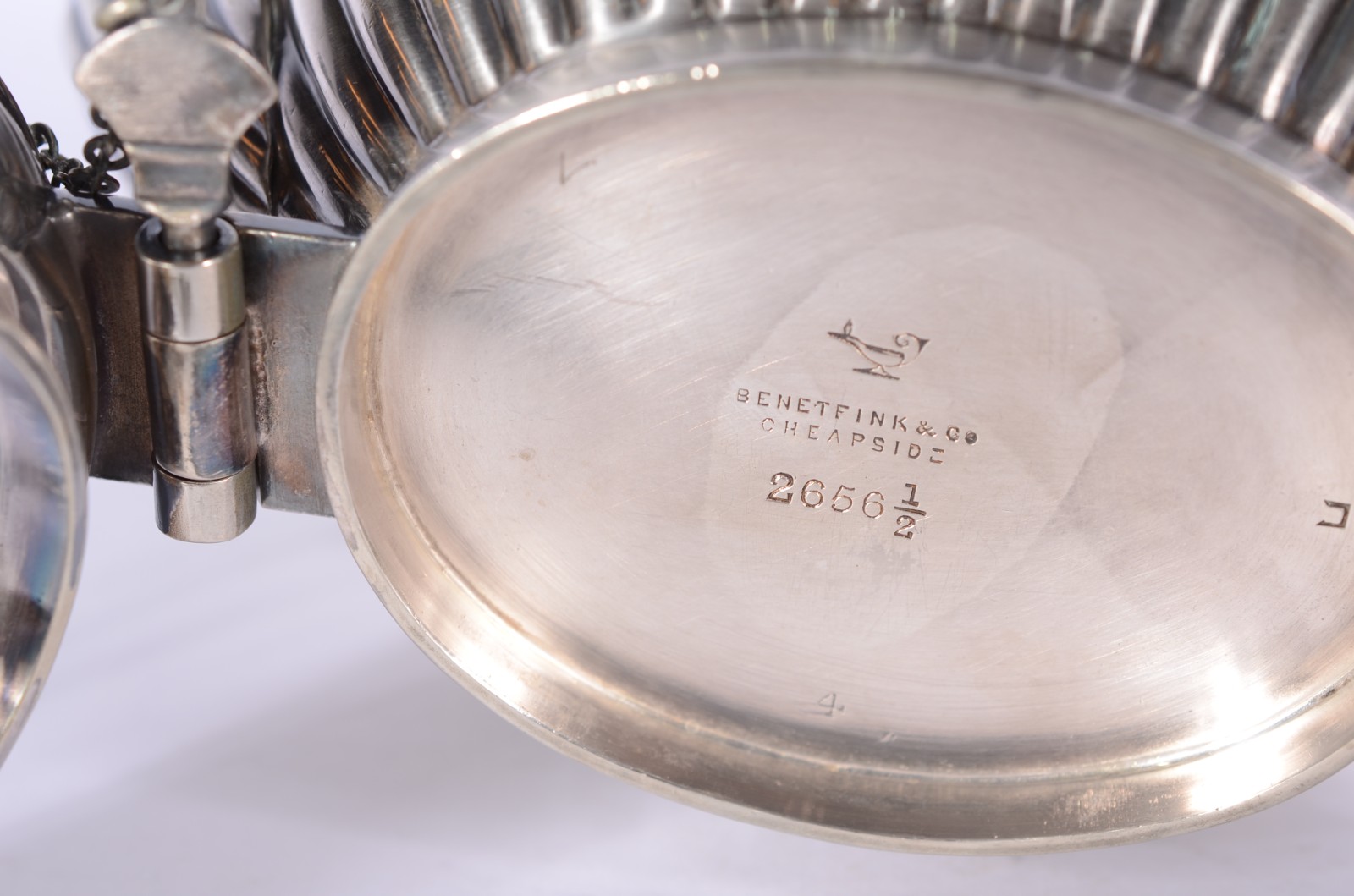 Samovar de metal prateado, estilo inglês. - foto 8 de 10