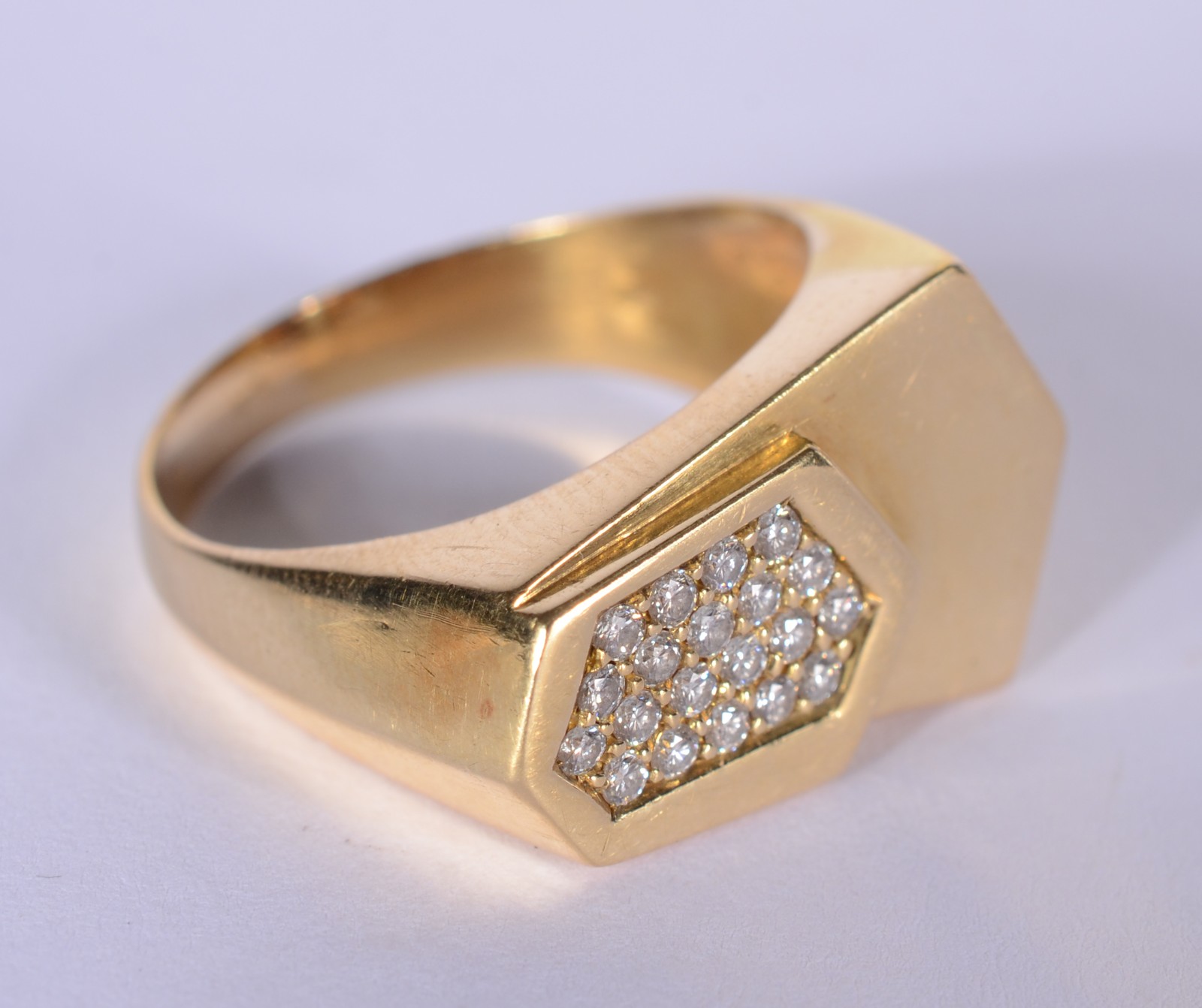 Anel de ouro 18 k., contraste 750 mls com aproximadamente 20... - foto 3 de 7