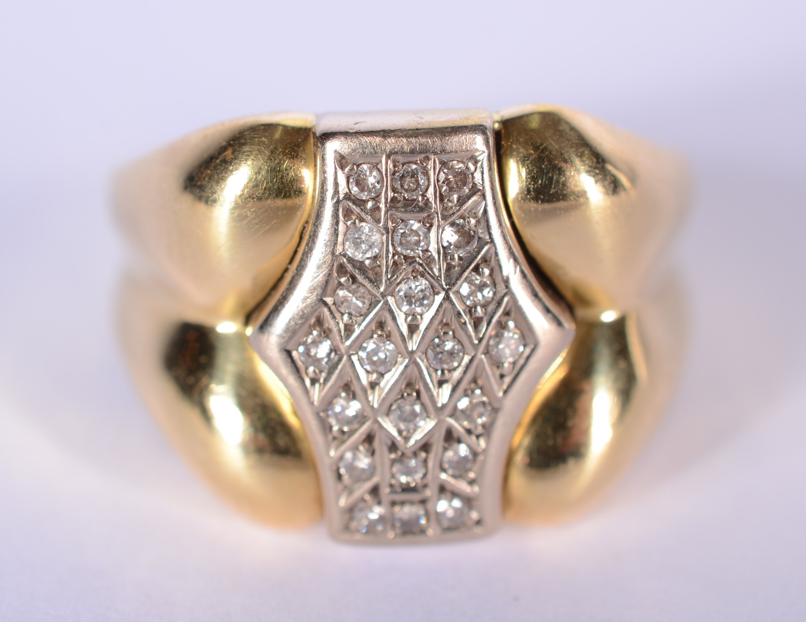 Anel de ouro 18 k., contraste 750 mls com aproximadamente 22... - foto 1 de 7