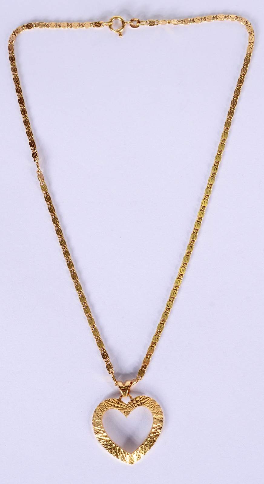 Colar com pendente feitio coração de ouro 18 k., contraste 750 mls... - foto 1 de 7