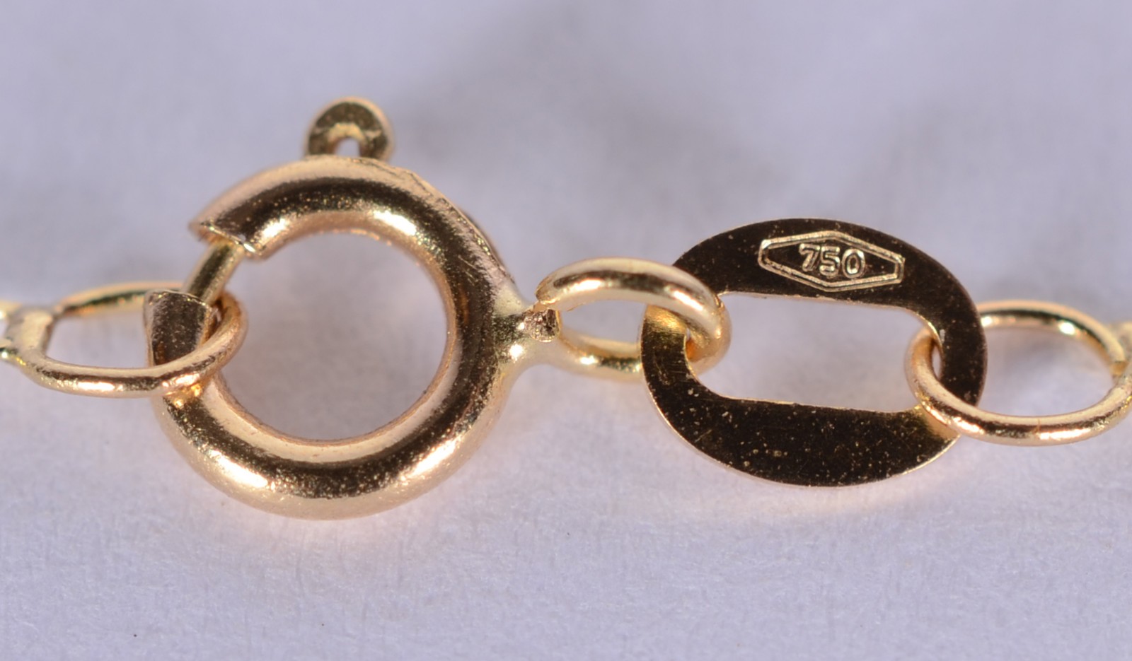 Colar com pendente feitio gota pedra topázio de ouro 18 k., contraste... - foto 4 de 5