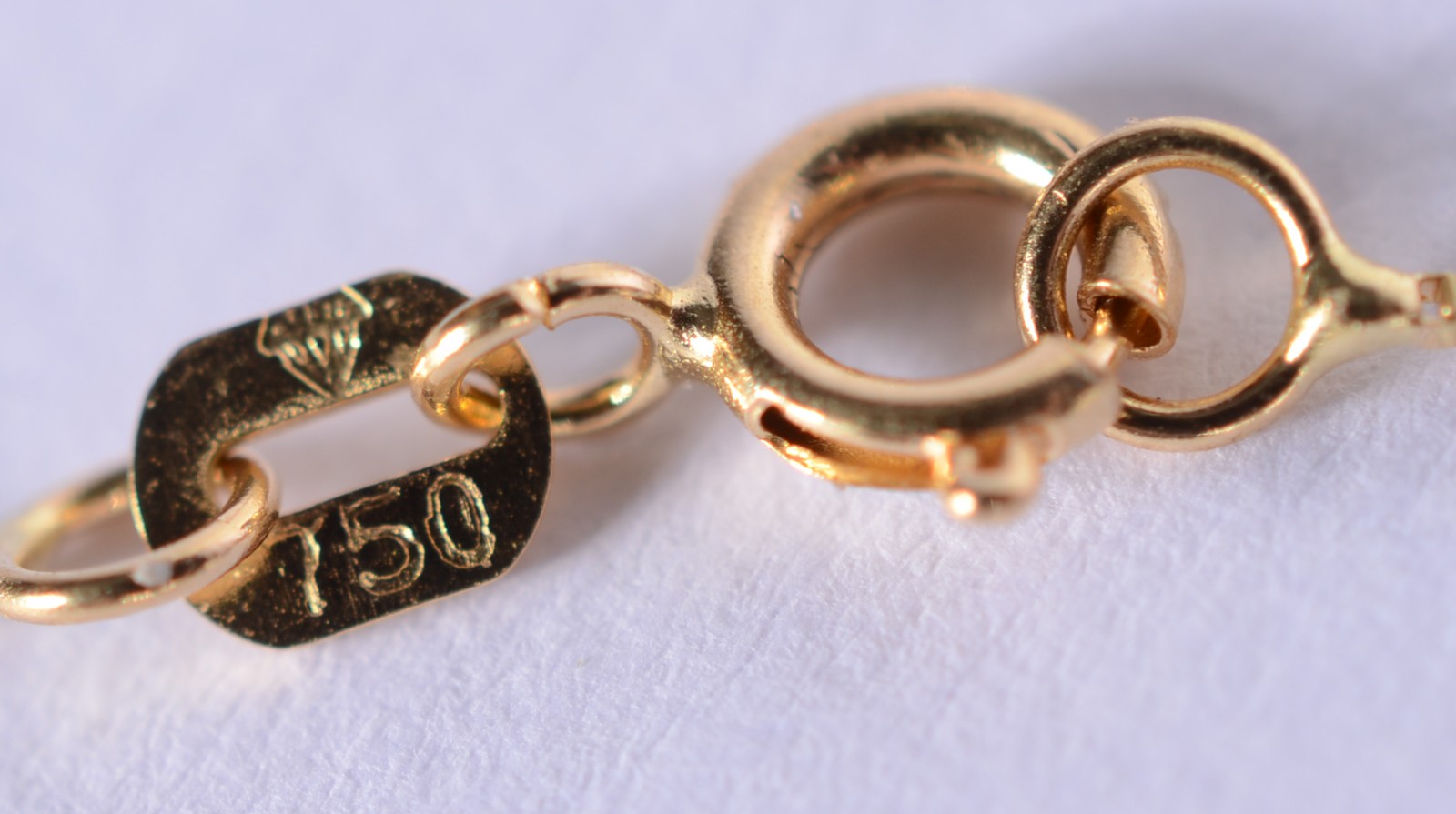 Colar com pendente de Nossa Senhora Aparecida de ouro 18 k... - foto 4 de 4