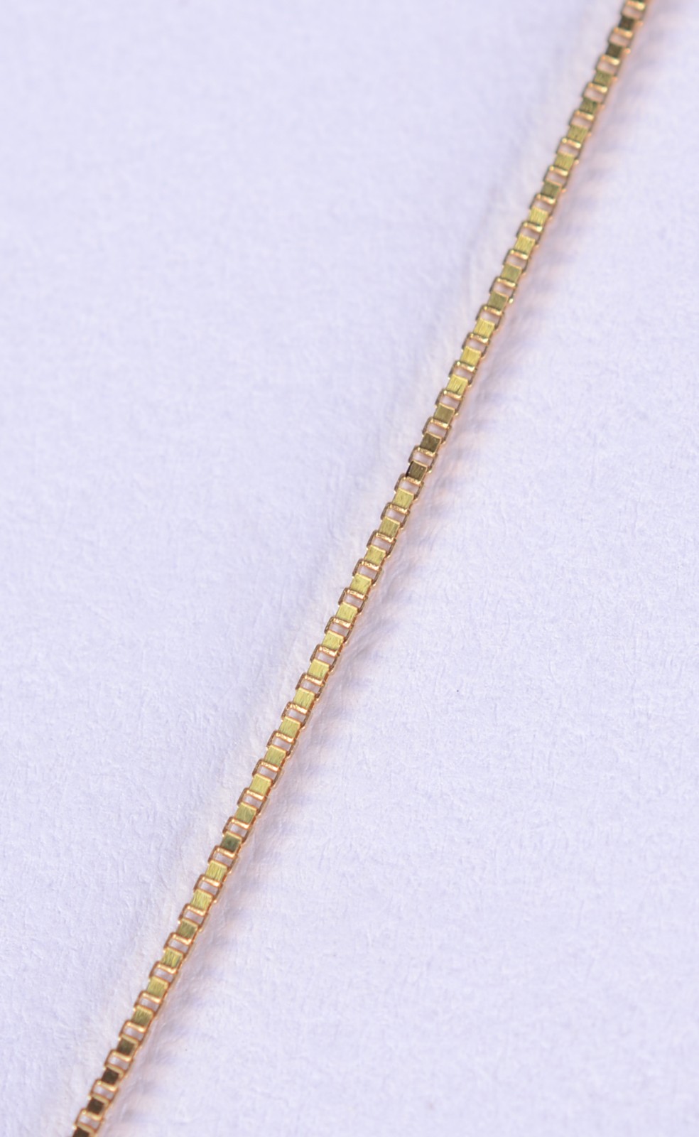 Colar com pendente de Cristo de ouro 18 k., contraste 750 mls. (Por... - foto 4 de 7