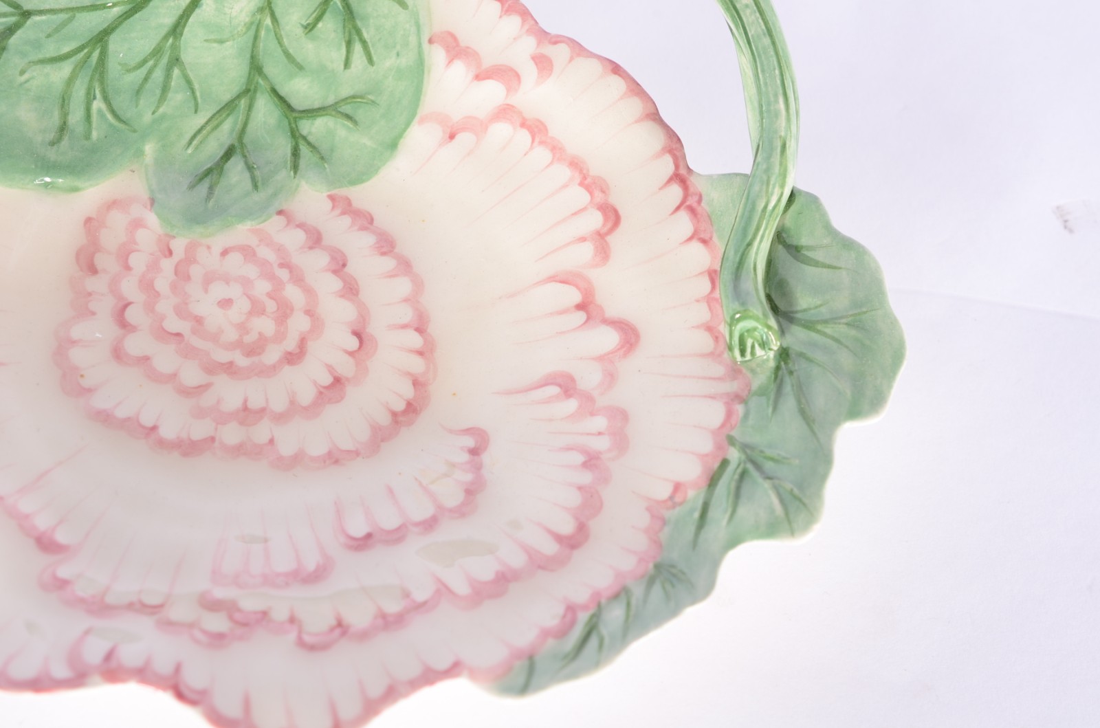 Par de pequenas fruteiras de faiança feitio flor. Mínimos bicados. - foto 8 de 8
