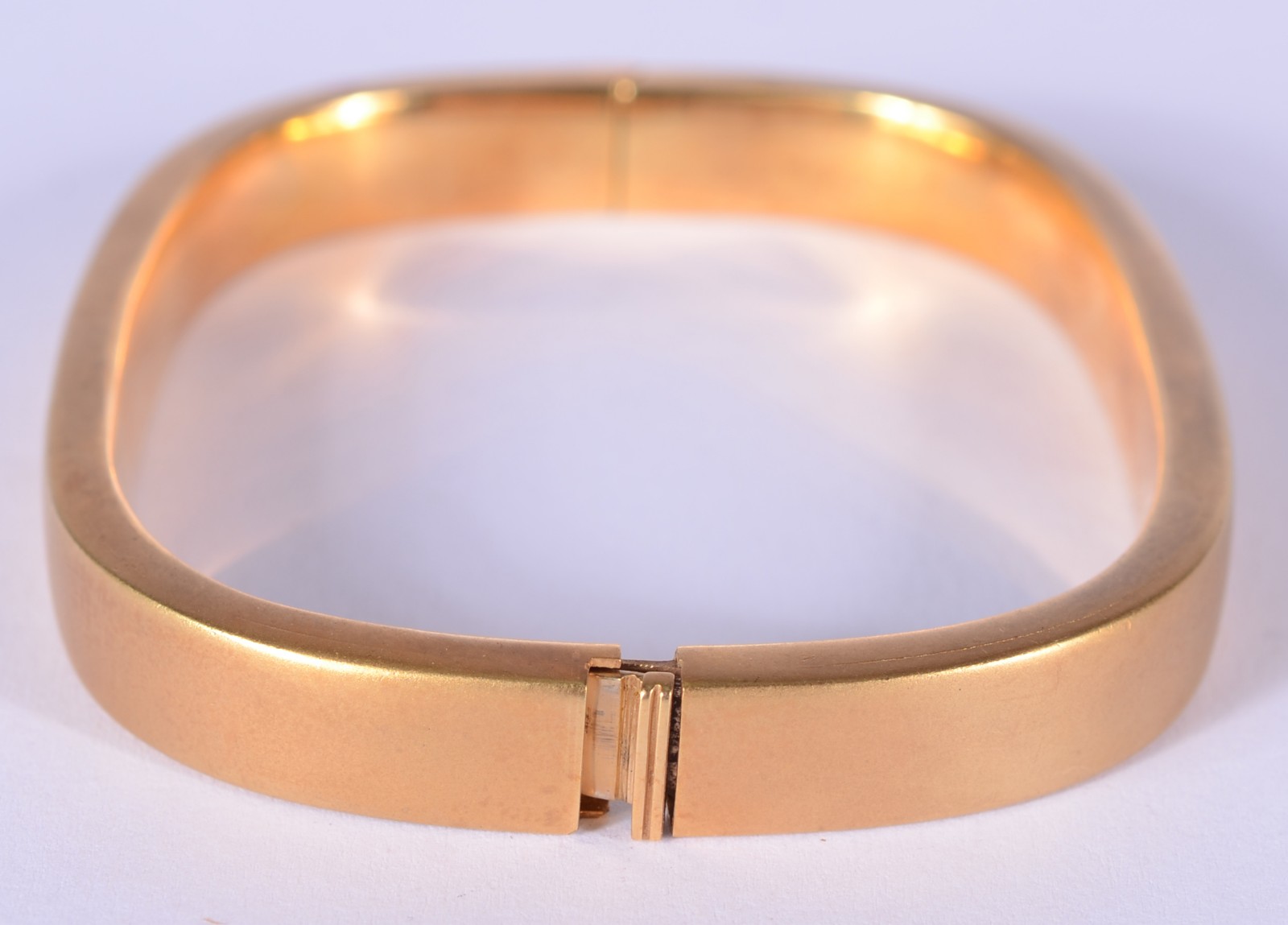Pulseira "escrava" de ouro 18 k. (Por motivos de segurança a peça não... - foto 2 de 4