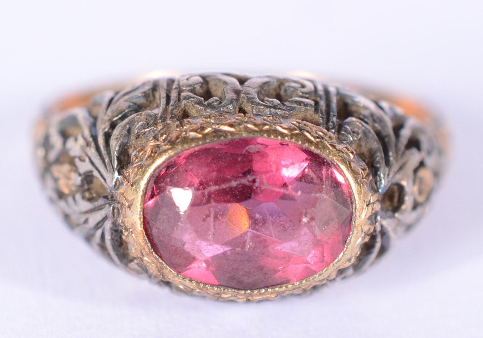 Anel de ouro 18 k e platina com pedra brasileira na cor rosa... - foto 2 de 7