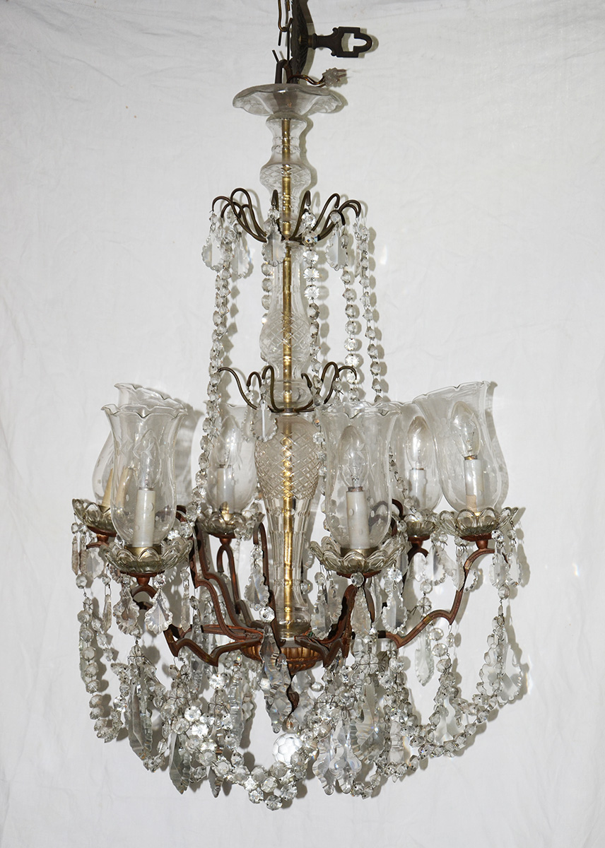 Lustre para seis luzes com estrutura de metal, pingentes e placas de...