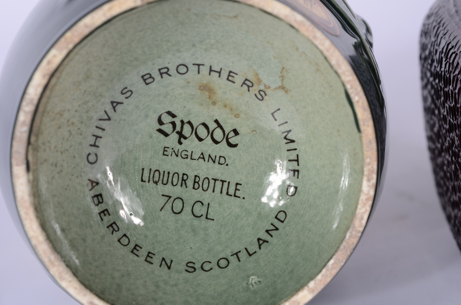 Duas garrafas de Whisky, sendo uma Old Parr - 12 years e outra Royal... - foto 6 de 8