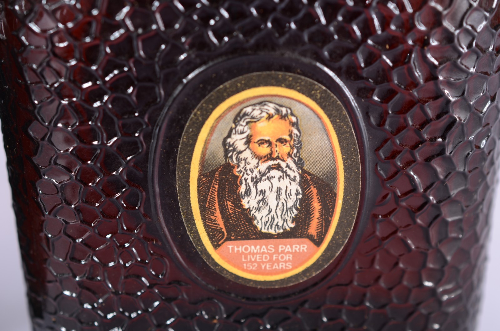 Duas garrafas de Whisky, sendo uma Old Parr - 12 years e outra Royal... - foto 8 de 8