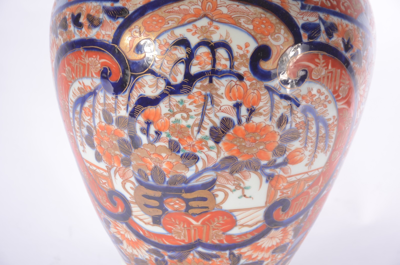 Vaso de porcelana japonesa Imari (Com restauro). - foto 2 de 7
