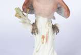 Meissen (1708),  - Escultura de porcelana alemã Meissen representando pássaro.