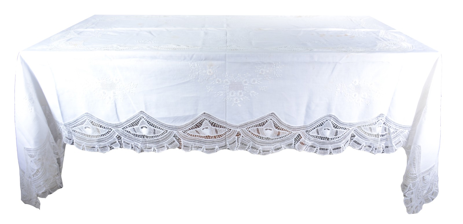 Toalha de mesa de renda branca, com manchas. - foto 1 de 7