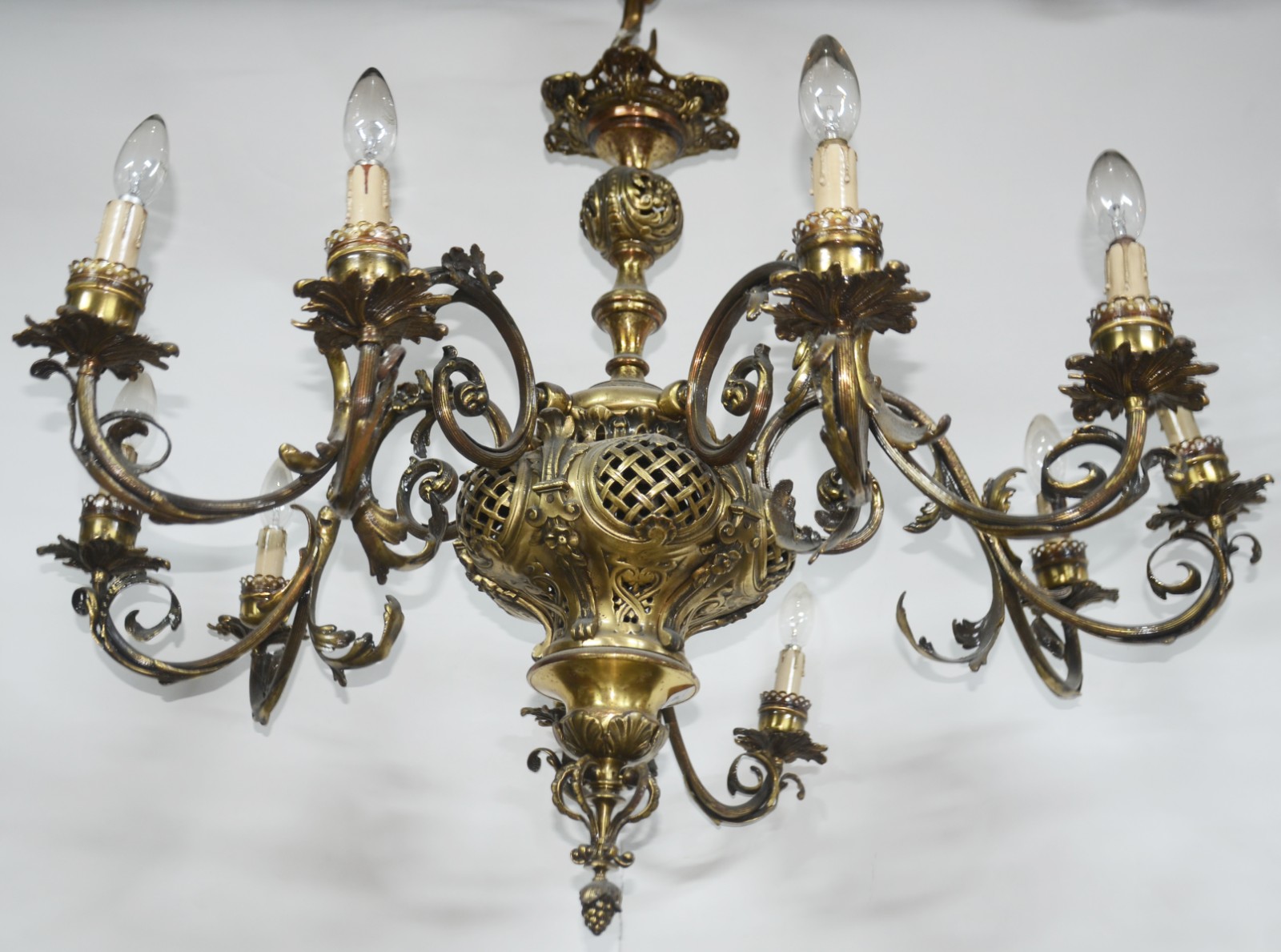 Lustre de metal dourado para 10 luzes. - foto 2 de 5
