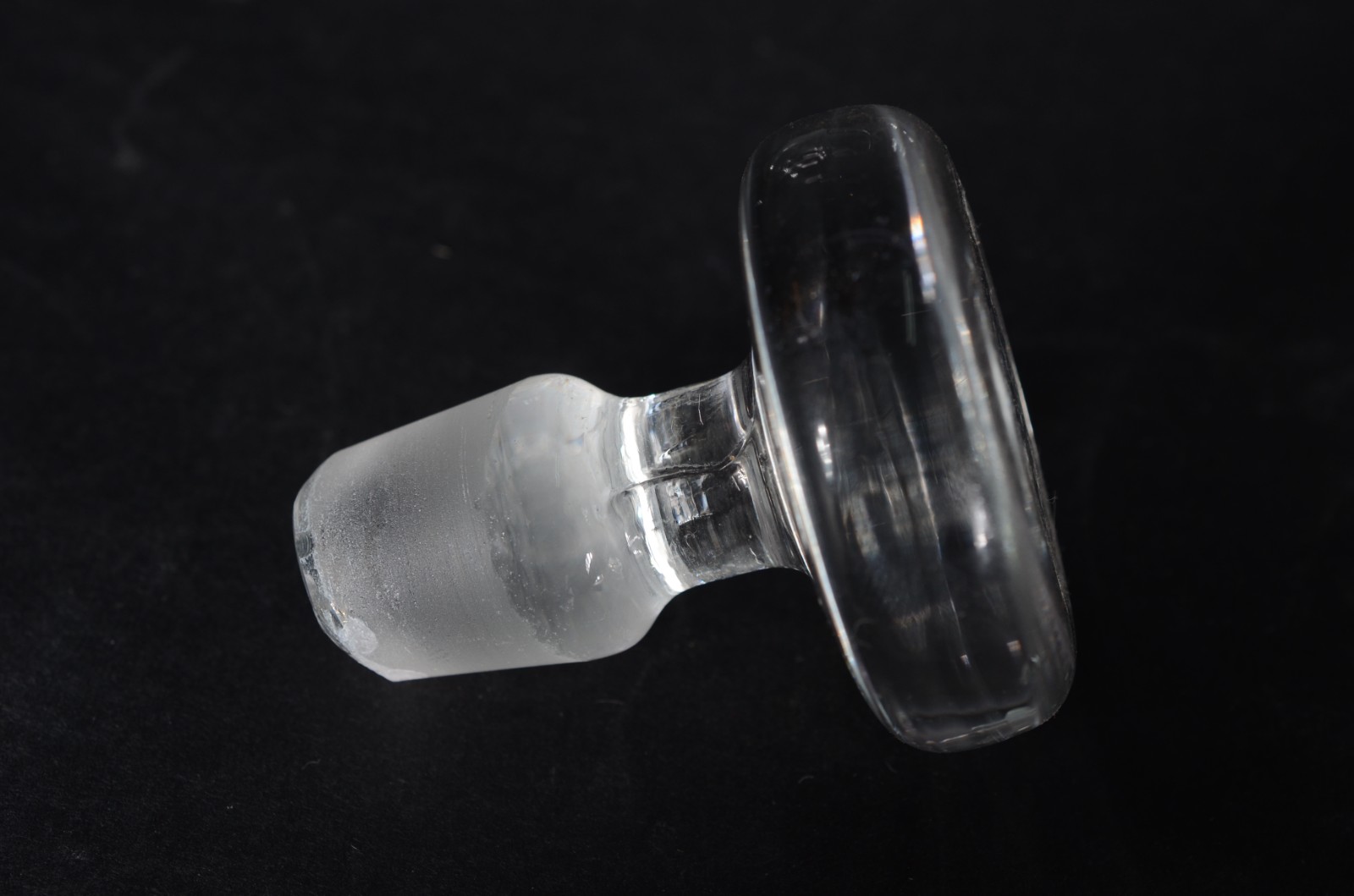 Serviço de cristal lavrado, composto de: 9 taças para vinho tinto, 8... - foto 7 de 7