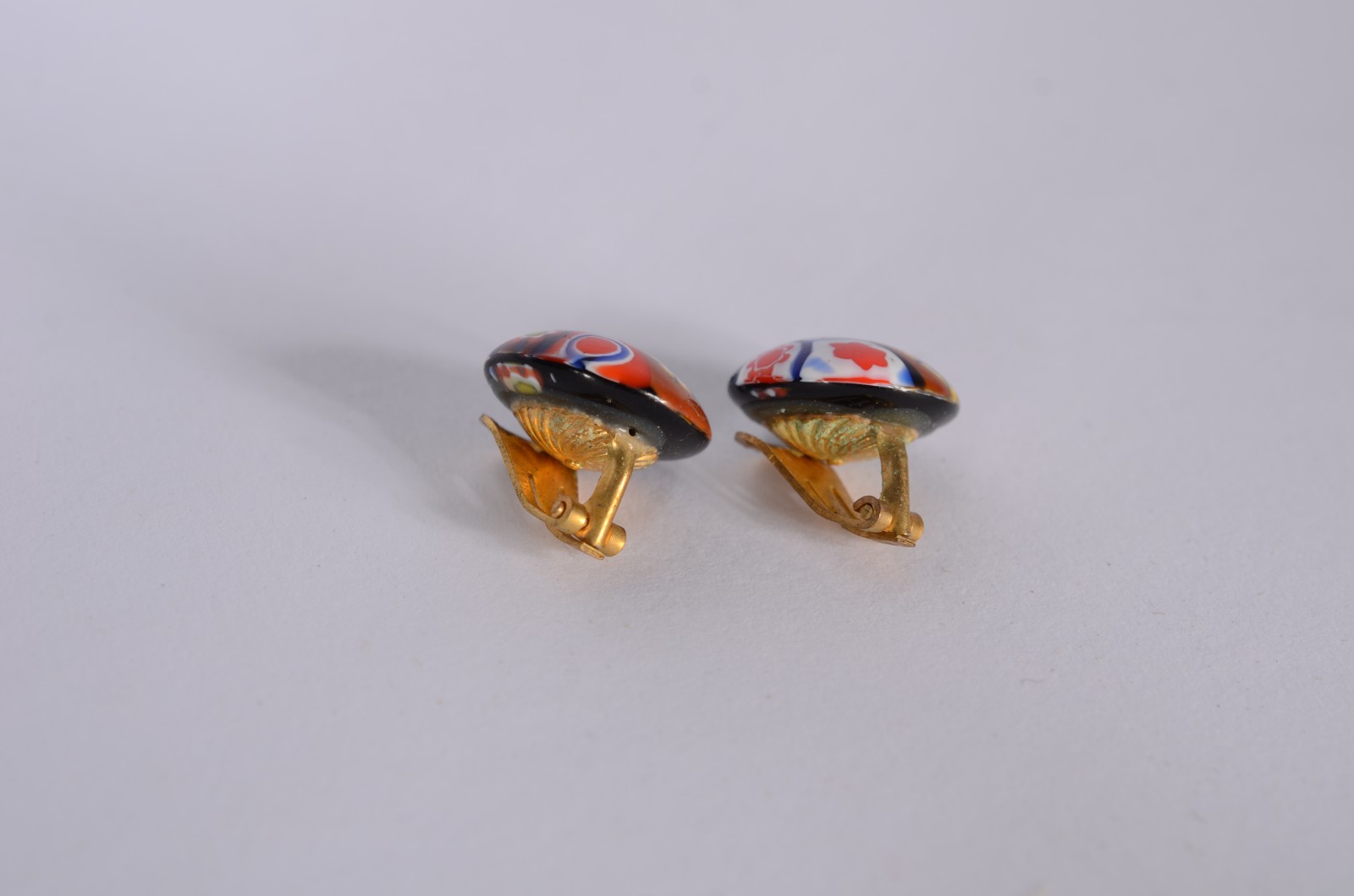 Conjunto de finas bijouterias composto de par de brincos, pulseira e... - foto 4 de 4