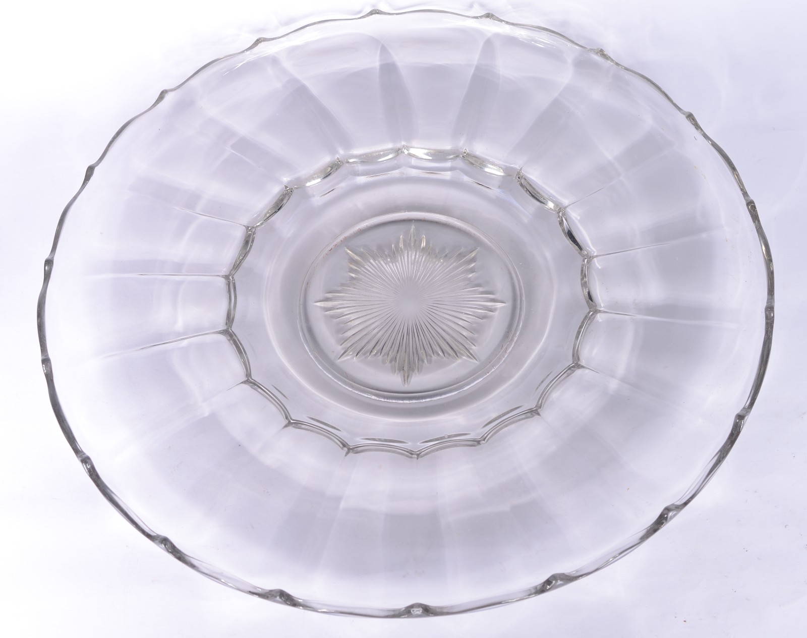 Grande prato para sobremesa de cristal europeu lapidado. - foto 1 de 7