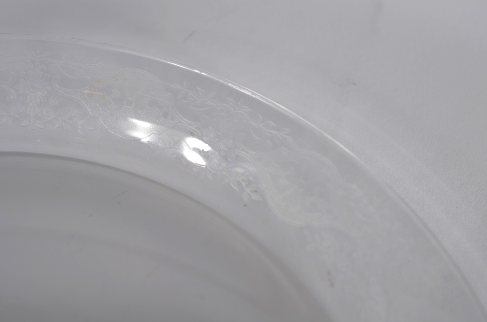 Queijeira com presentoir de cristal europeu lavrado e pega de prata. - foto 5 de 9