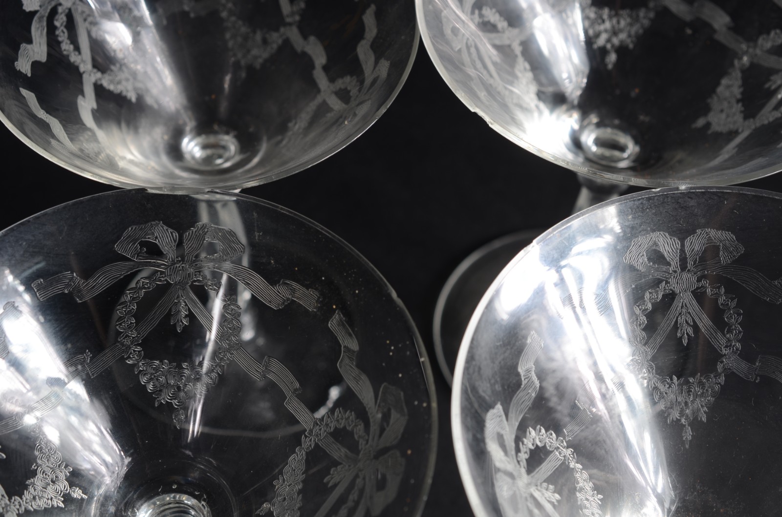 Serviço de cristal lavrado, composto de: 7 taças para champagne, 7... - foto 7 de 7