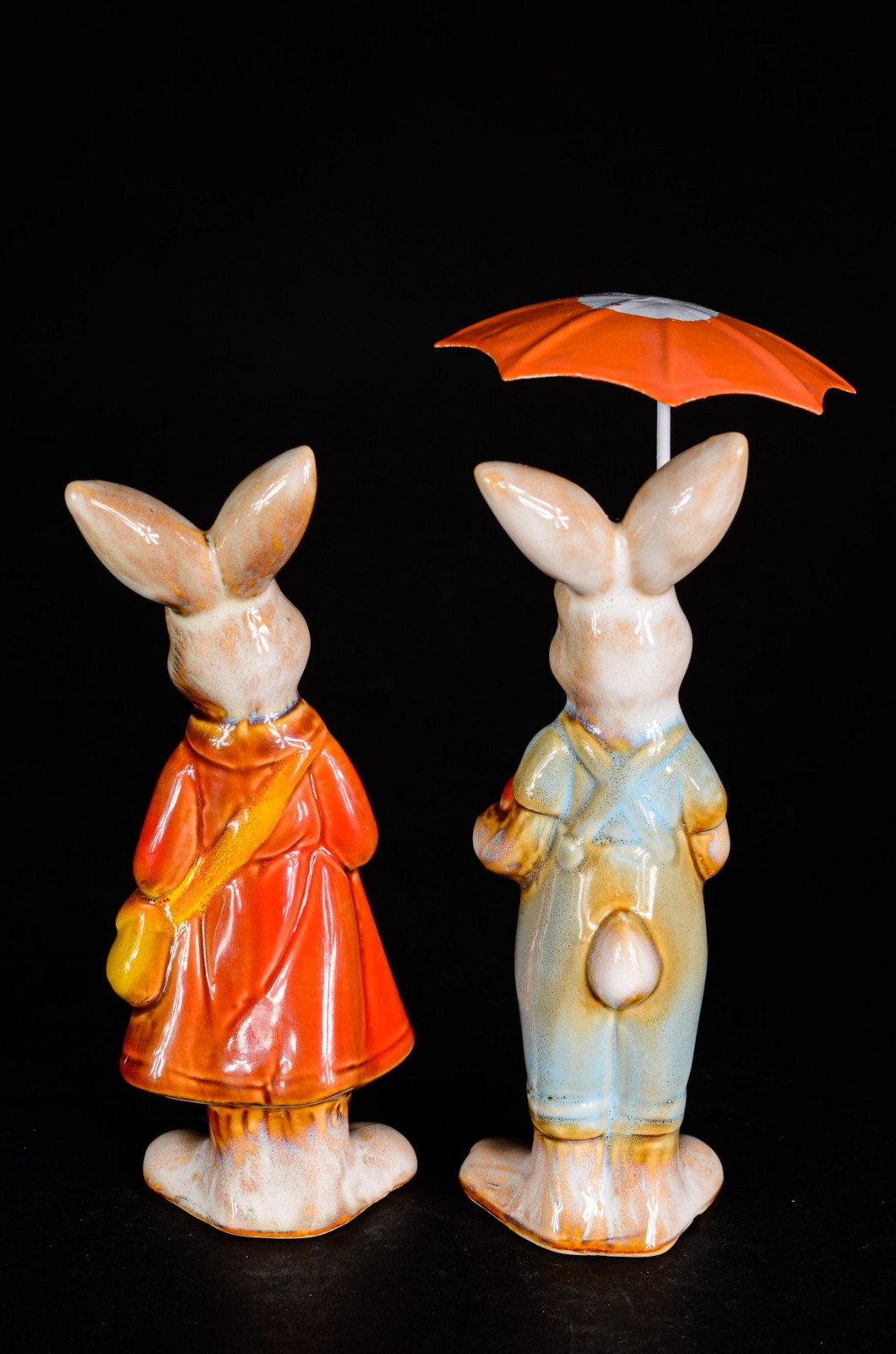 Par de coelhos de porcelana policromada. - foto 3 de 7