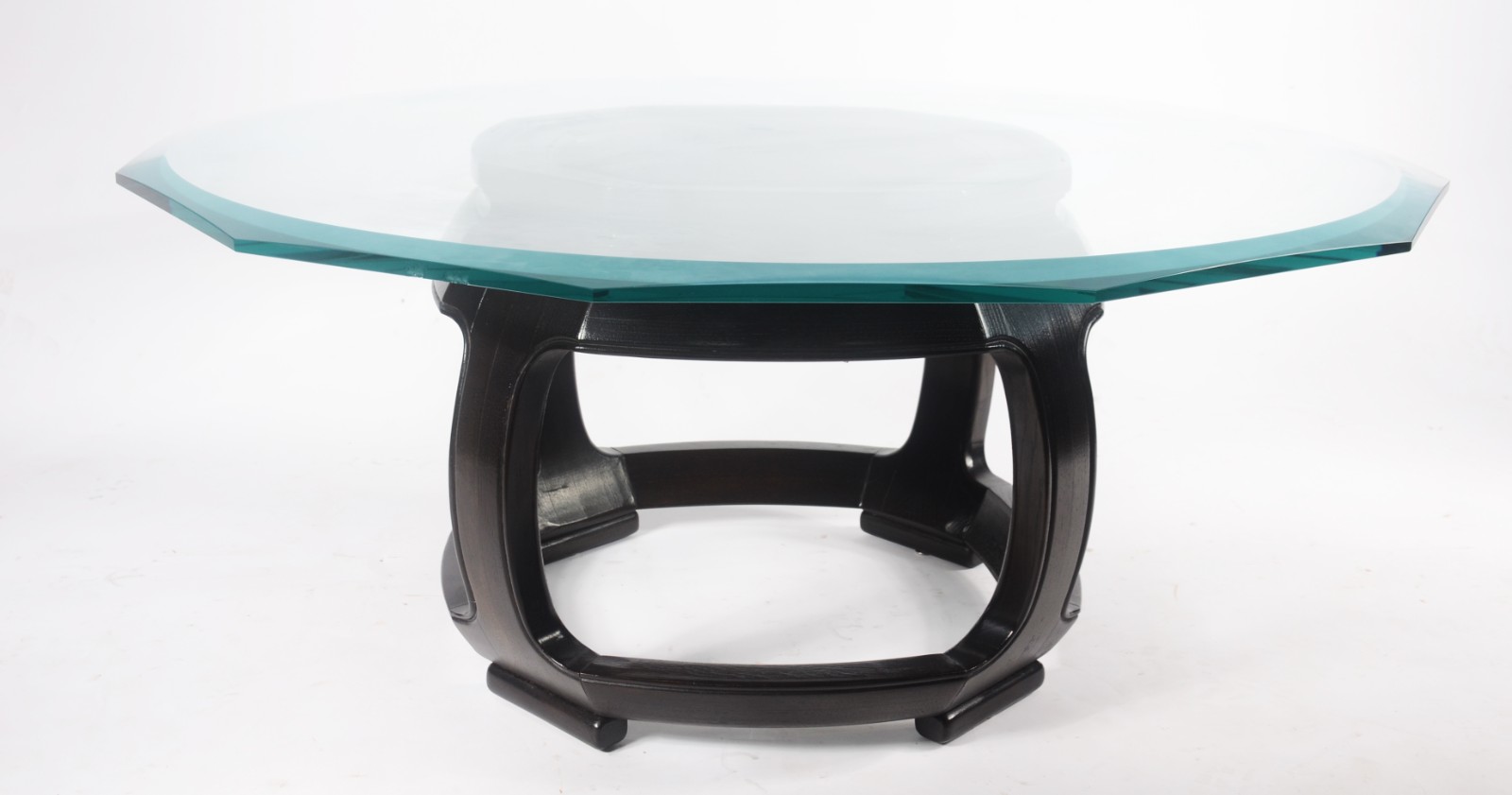 Mesa de centro com base de madeira ebanizada ao gosto oriental e... - foto 2 de 5