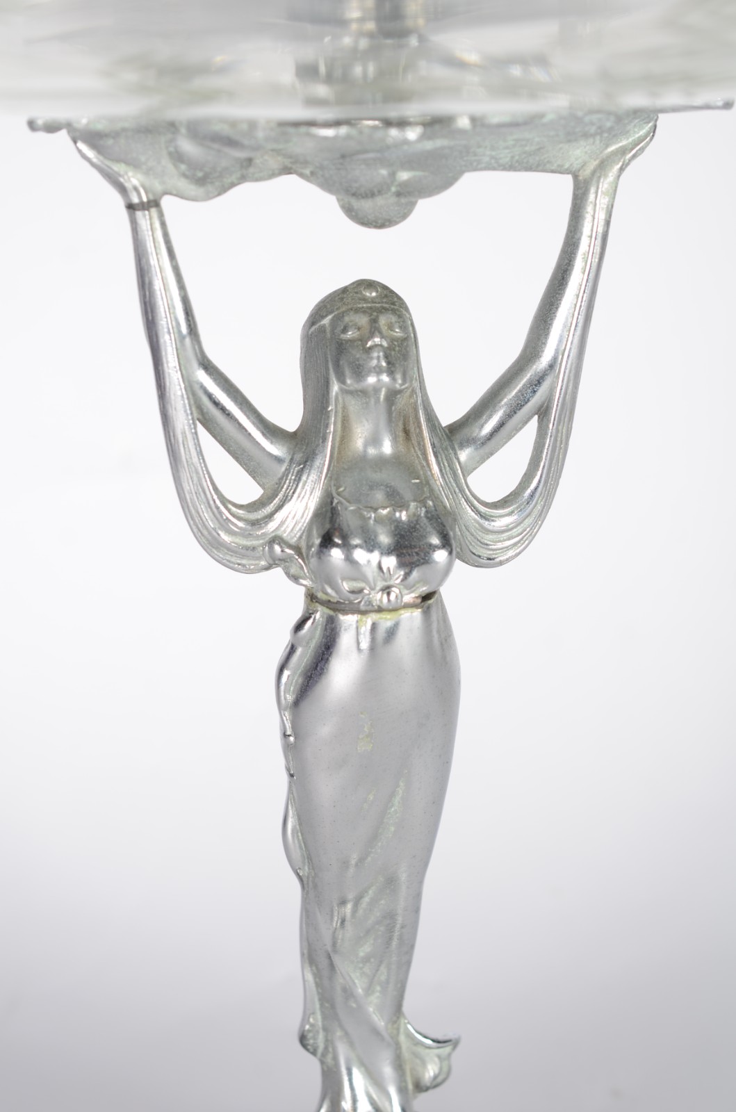 Fruteira com base de metal estilo Art Noveau, representando figura... - foto 2 de 7