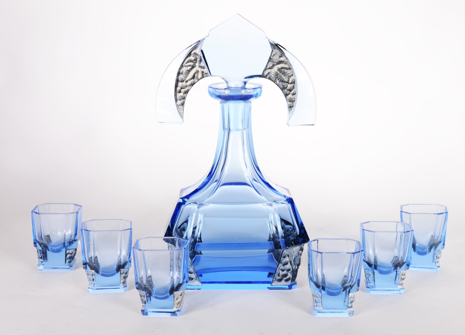 Conjunto Art Deco de licoreira com 6 copinhos de cristal azul... - foto 1 de 10