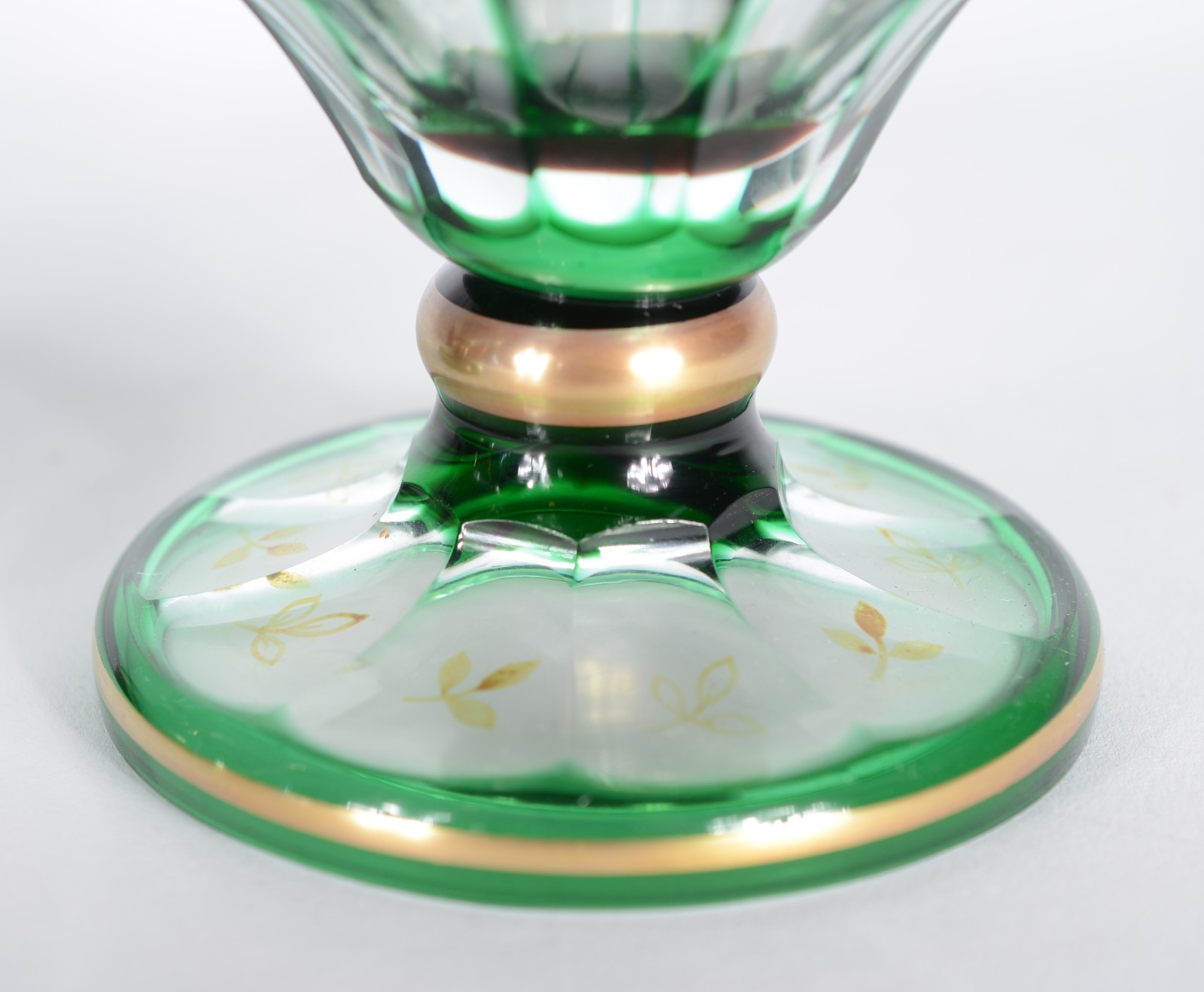 Par de bombonieres de cristal europeu doublé verde com flores... - foto 4 de 6
