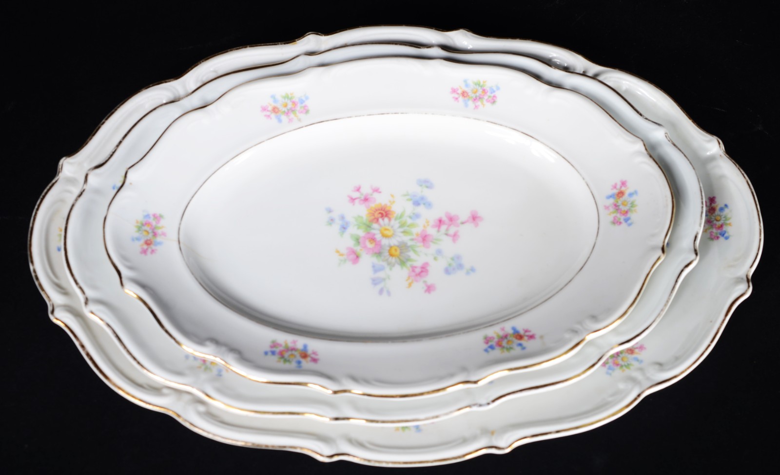 Serviço de jantar de porcelana polonesa, decoração floral em... - foto 2 de 9