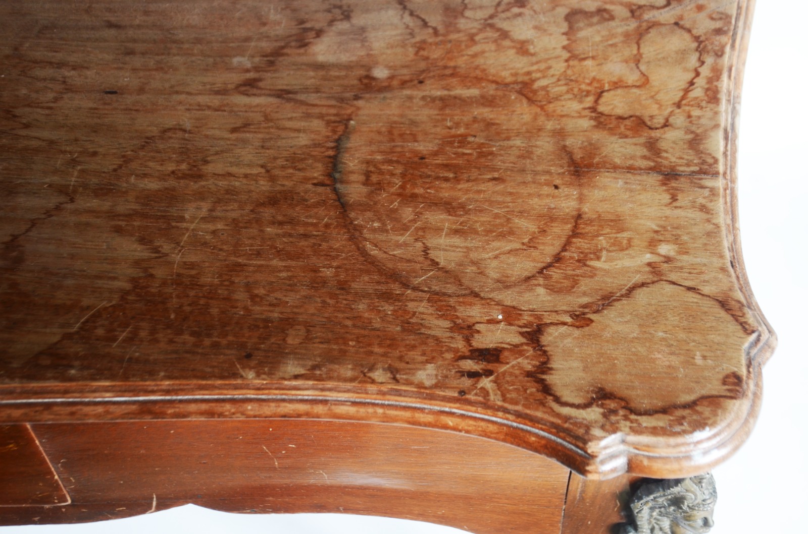 Mesa para escrita de madeira nobre (tampo com manchas), uma gaveta... - foto 5 de 9