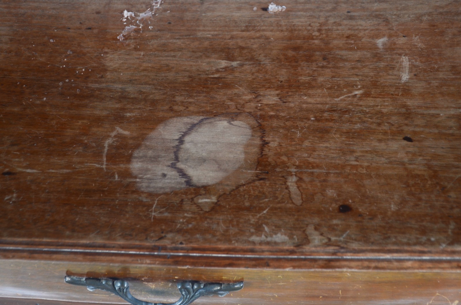 Mesa para escrita de madeira nobre (tampo com manchas), uma gaveta... - foto 6 de 9