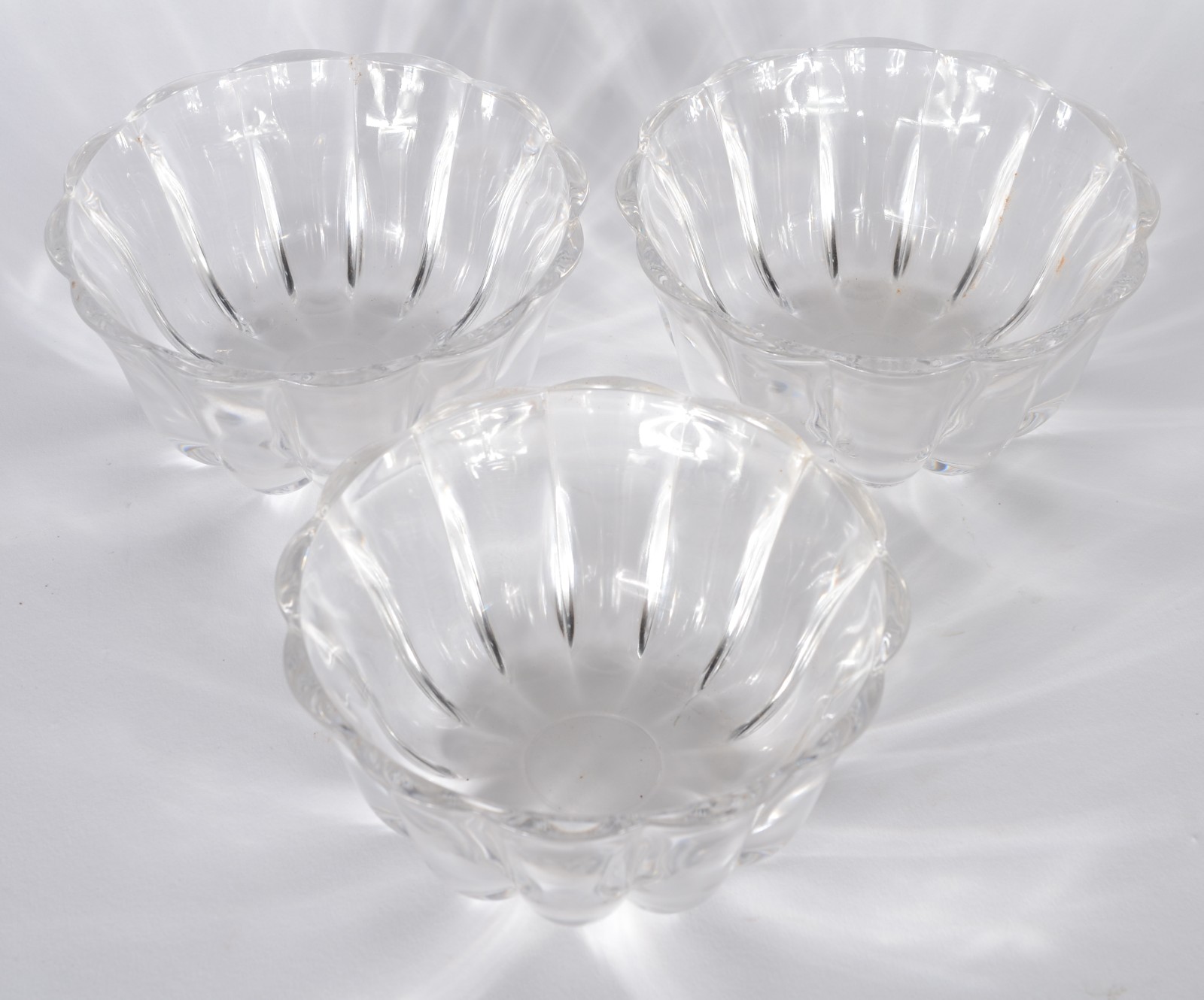 Conjunto de saladeira de cristal italiano gomado com suporte de metal... - foto 5 de 6